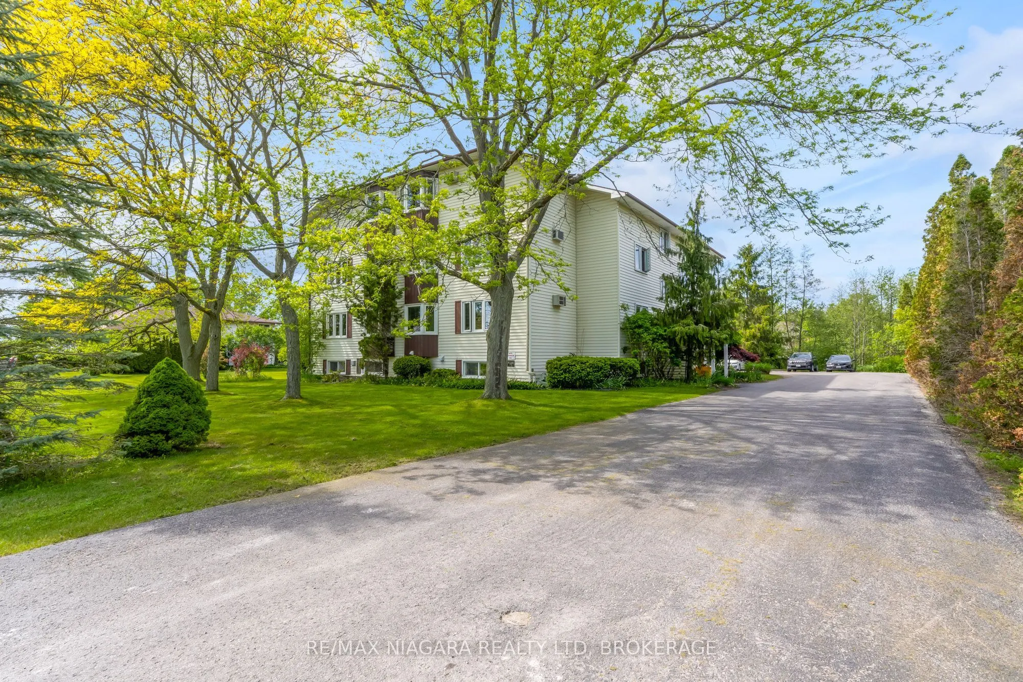 833 Foss Road #2-3