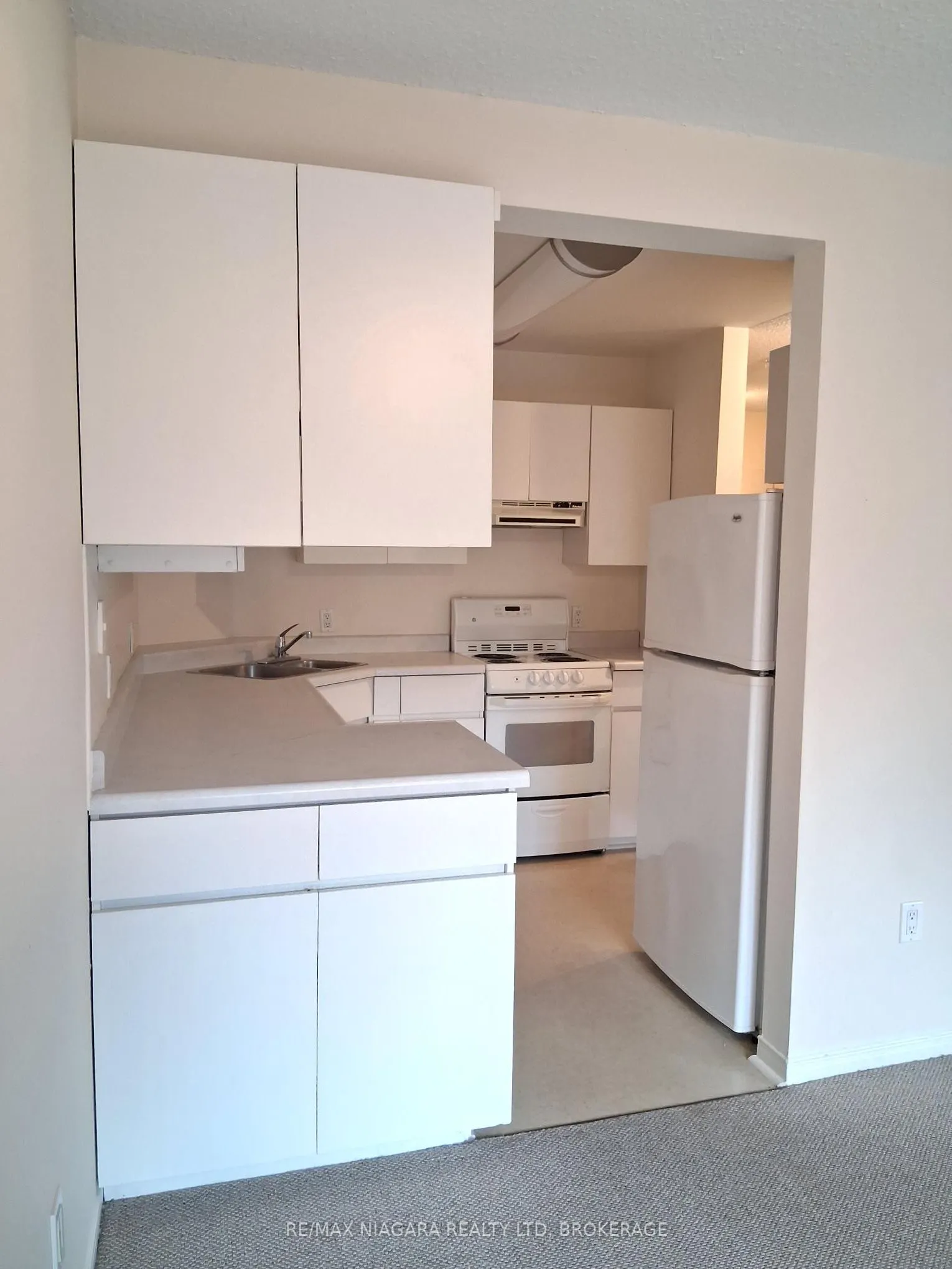 833 Foss Road #2-3