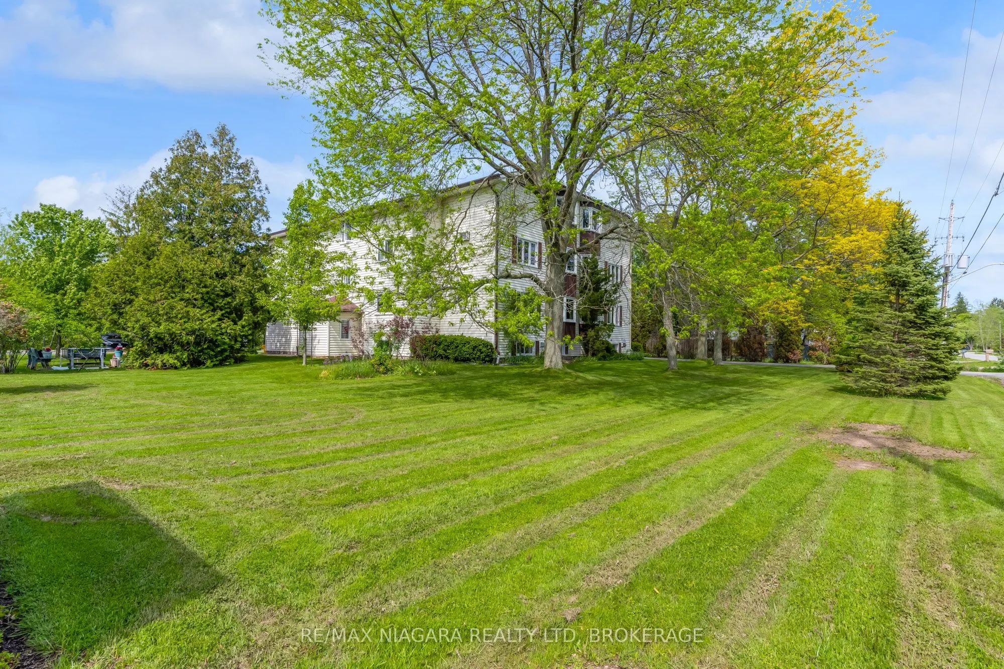 833 Foss Road #2-3