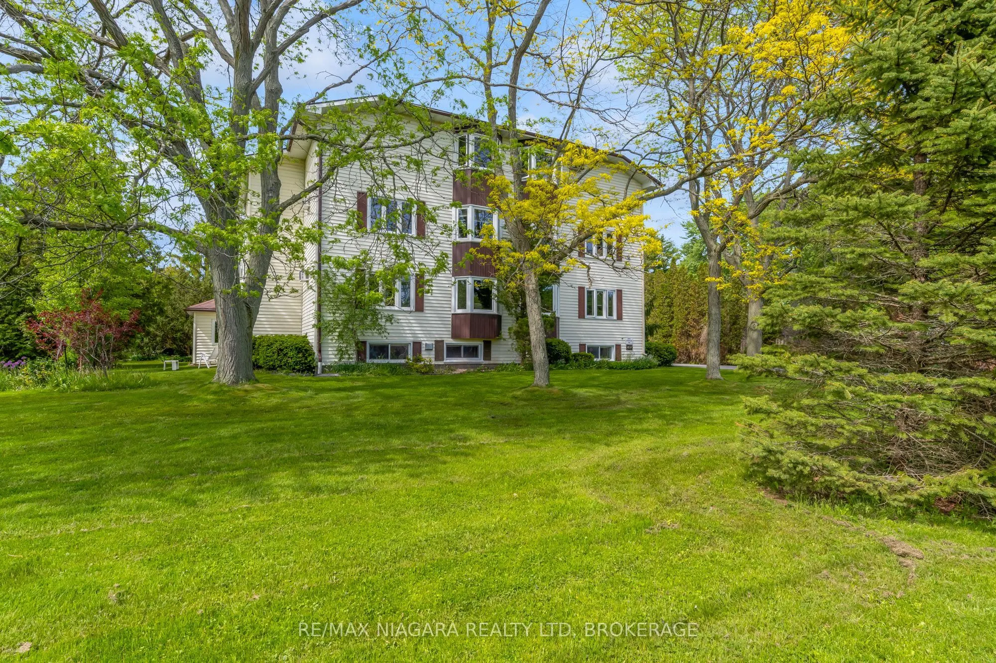 833 Foss Road #2-3