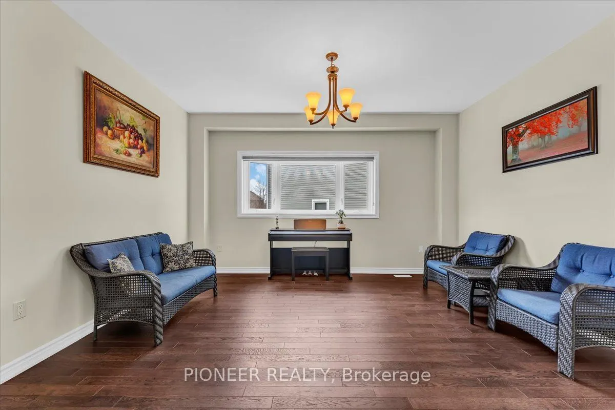 5 Todd Crescent