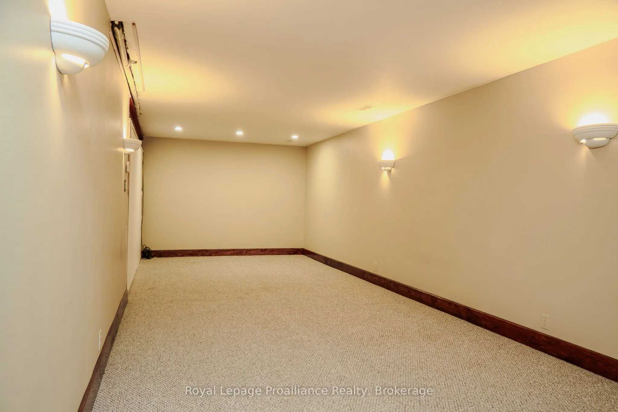 10 Hobbs Road