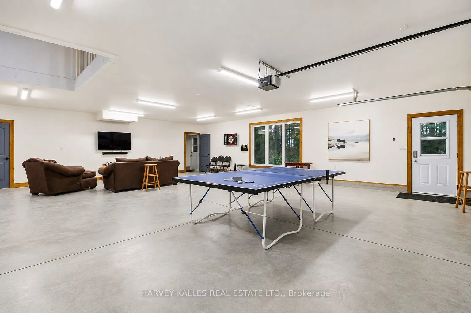1069 White Eagle Road