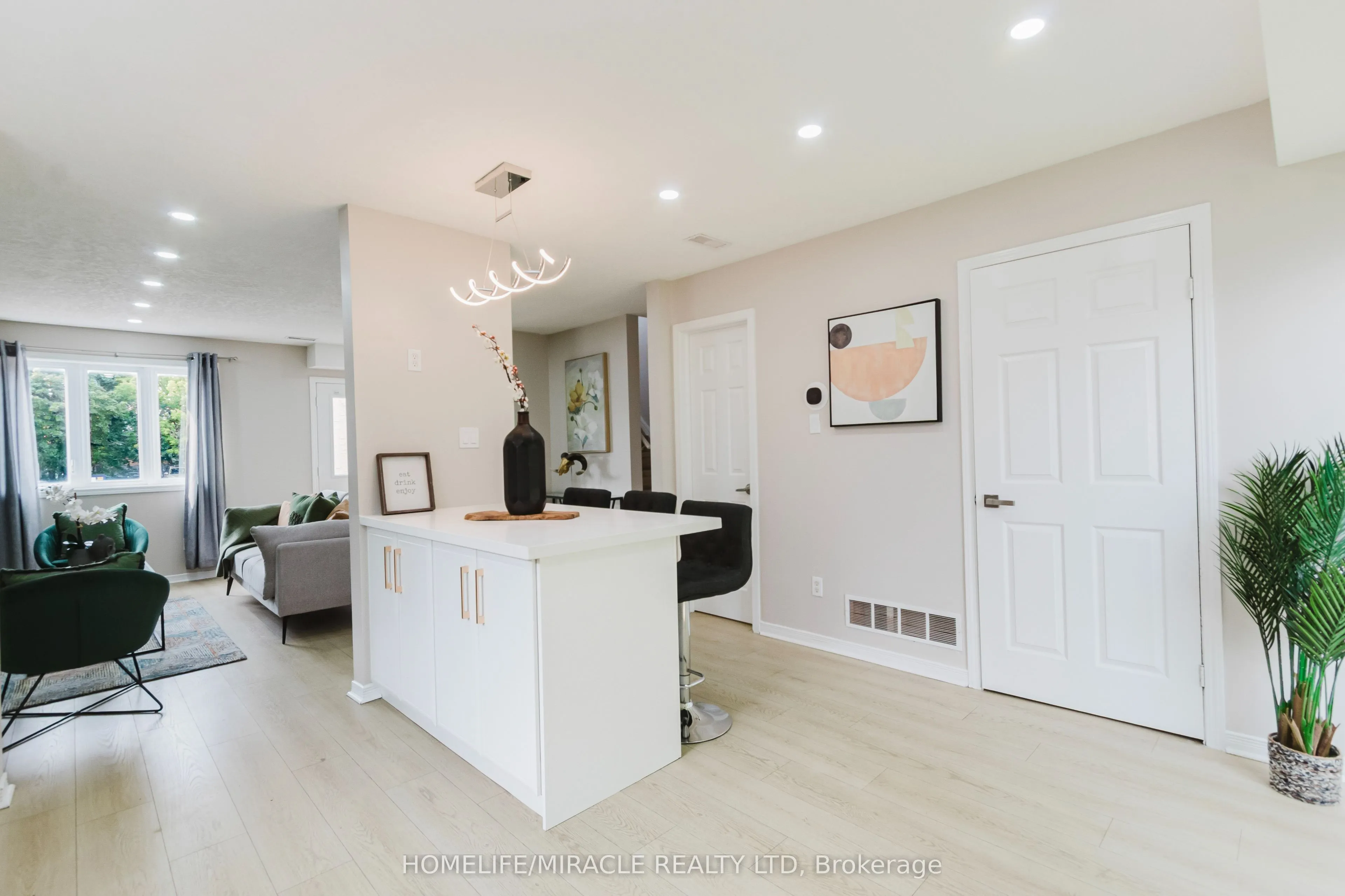 67 Kinzie Avenue