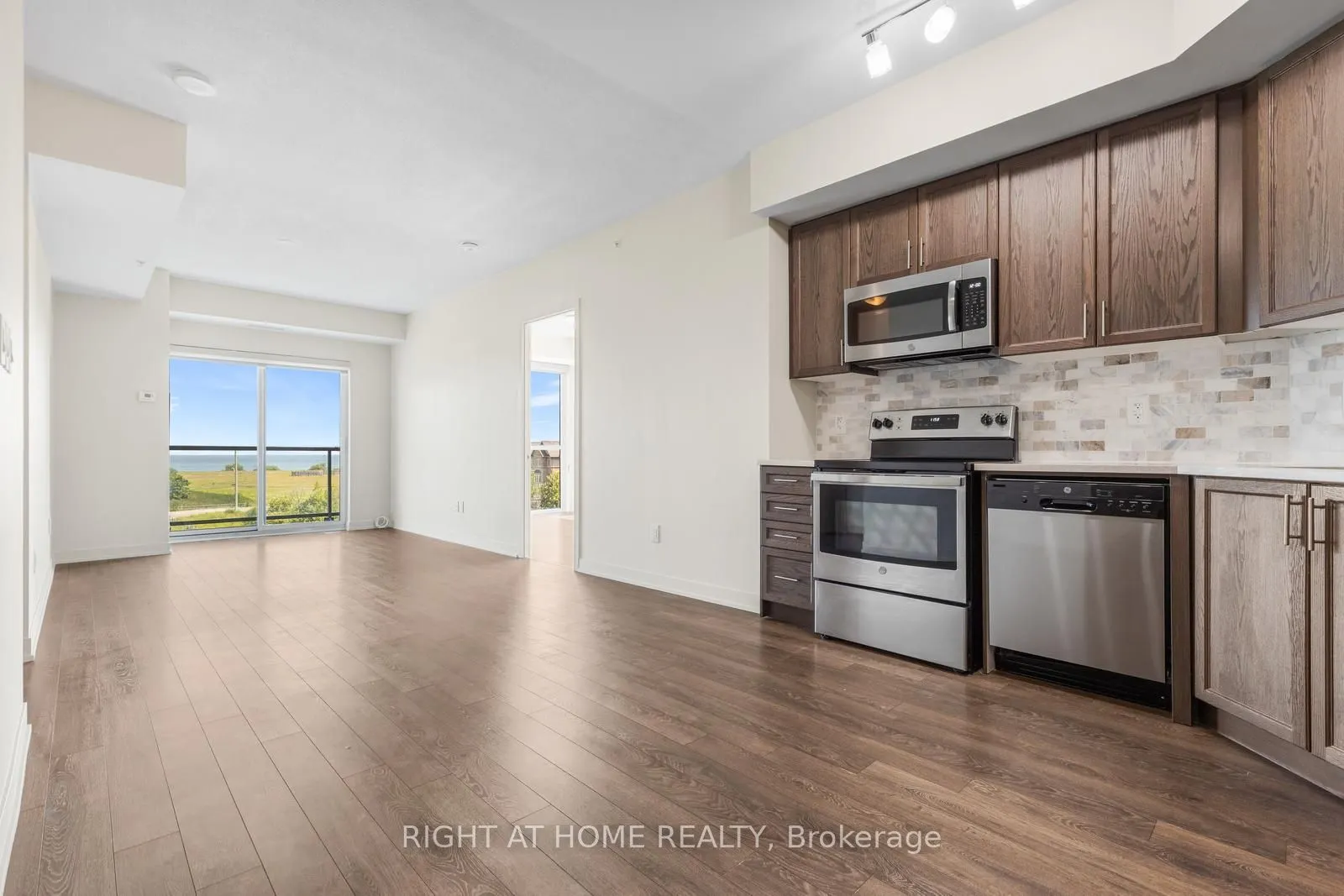 550 North Service Road #319