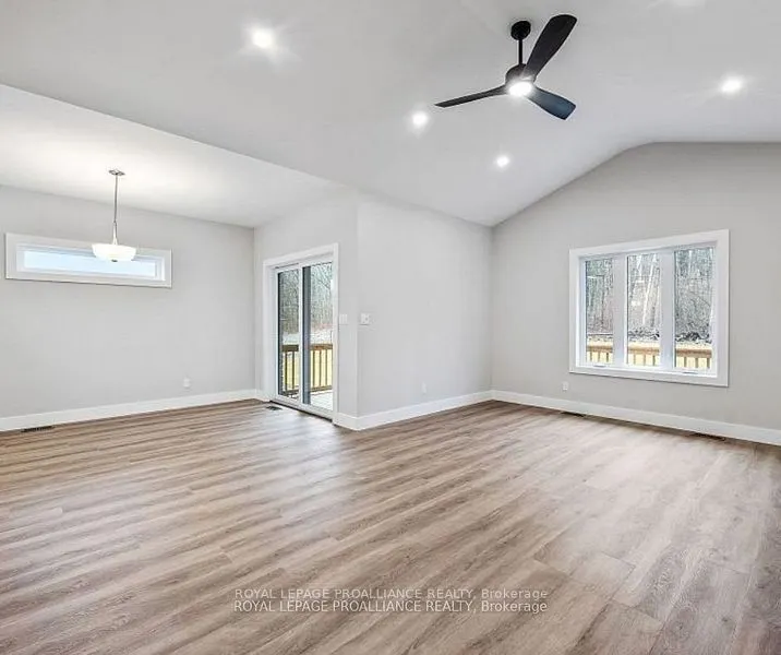 103 Riverside Trail