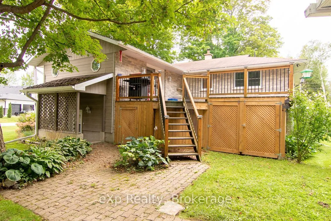 92 PARKSIDE Avenue