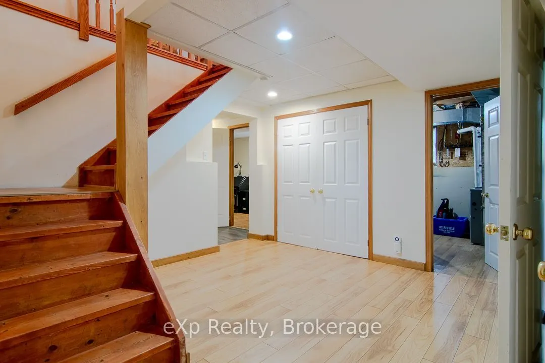 92 PARKSIDE Avenue