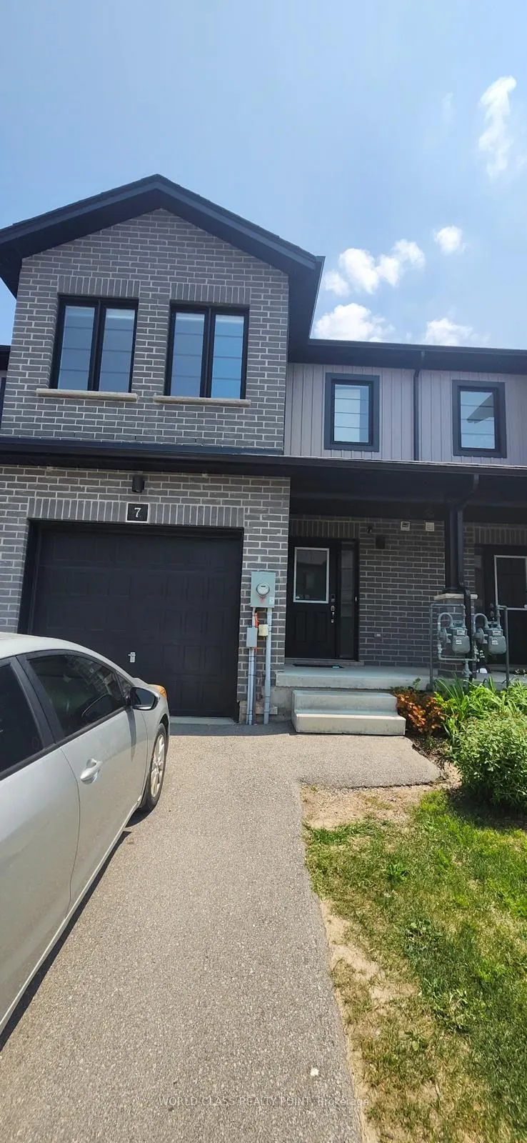 160 Stanley Street #7