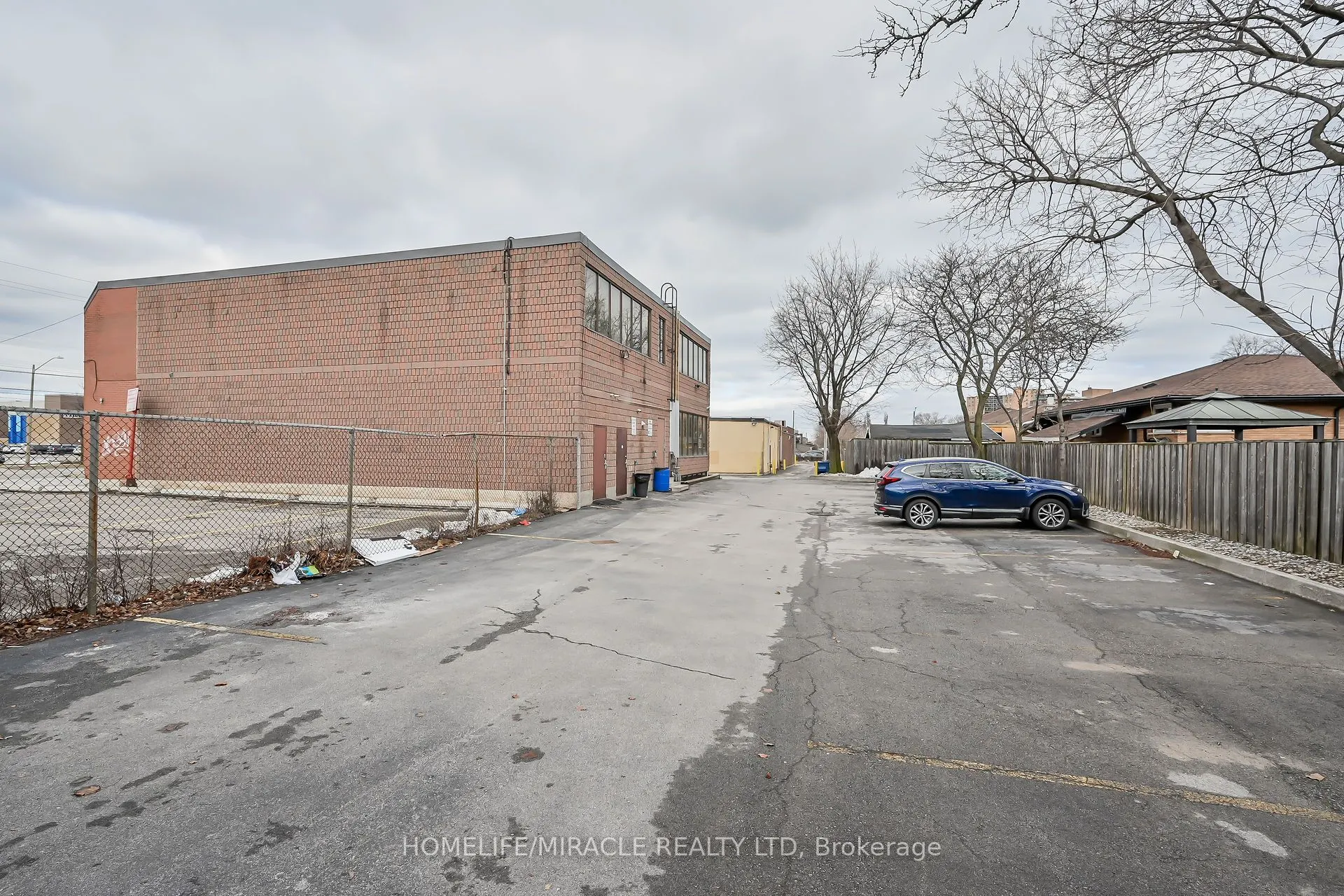 54 Centennial Parkway N