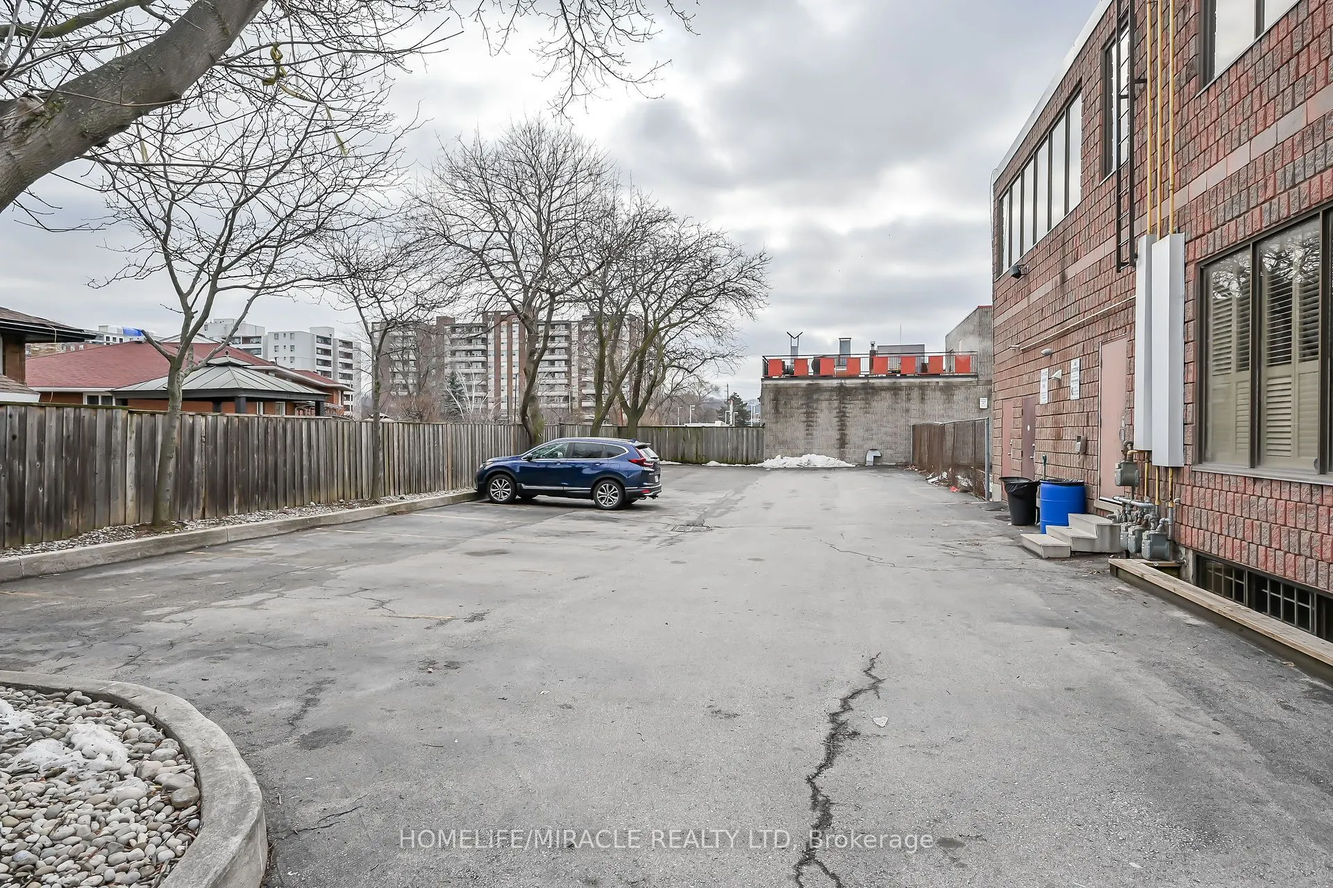 54 Centennial Parkway N