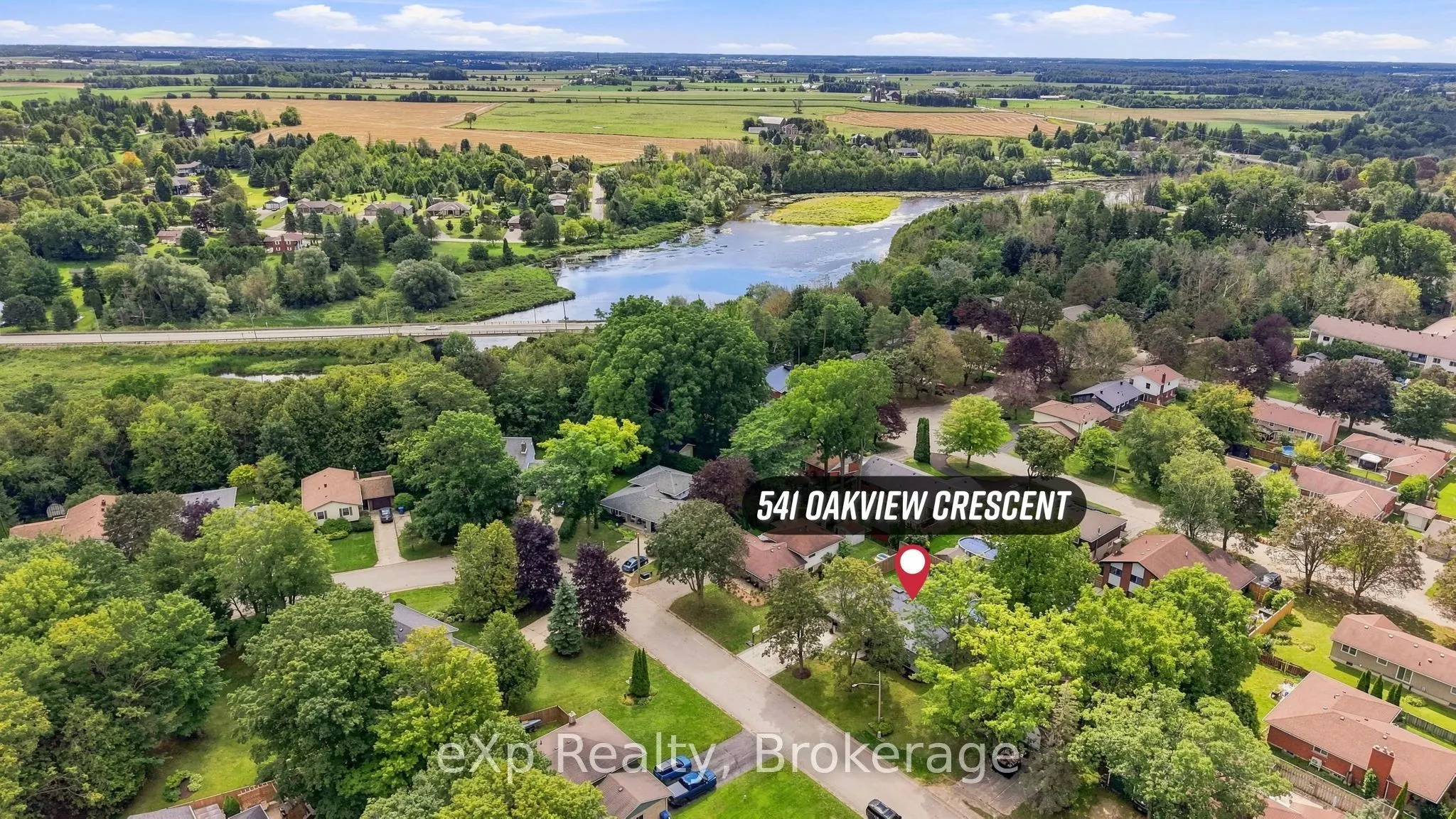 541 Oakview Crescent