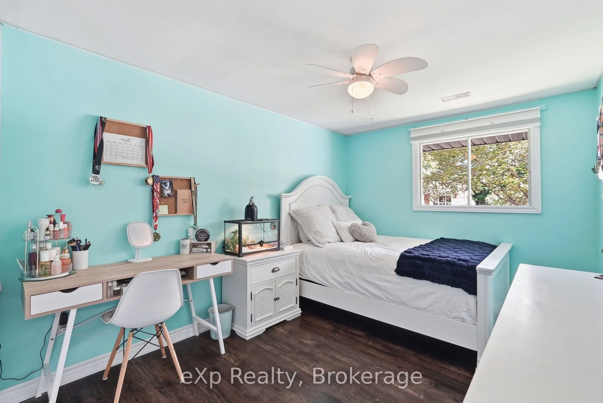 541 Oakview Crescent