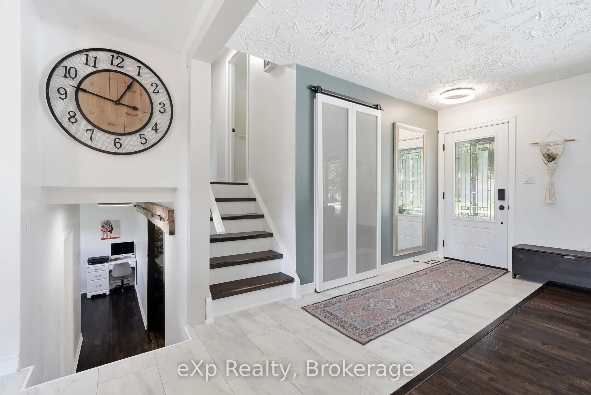 541 Oakview Crescent
