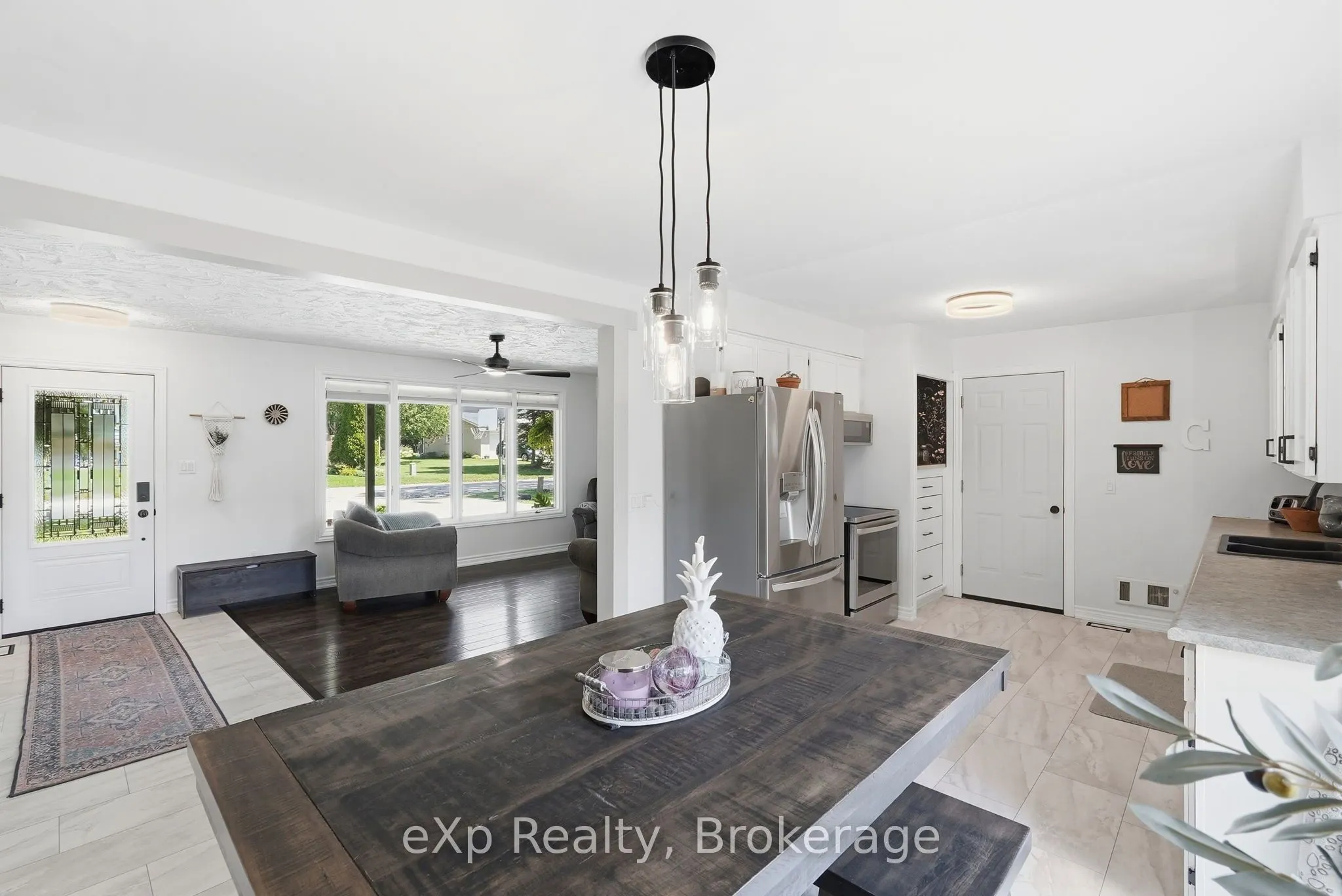 541 Oakview Crescent
