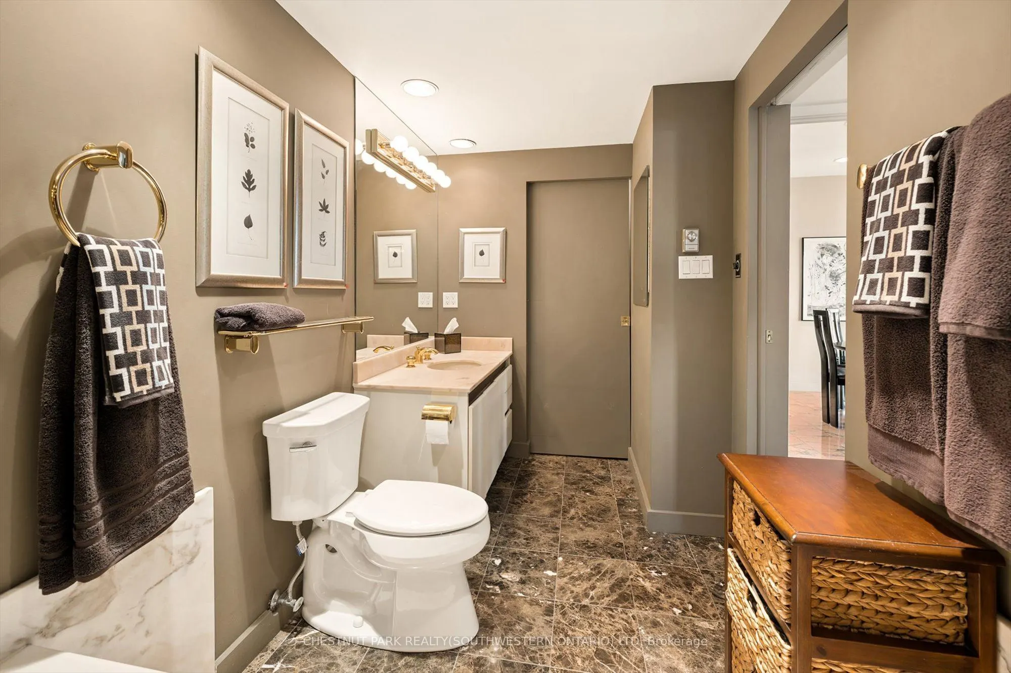 265 Westcourt Place #PH9