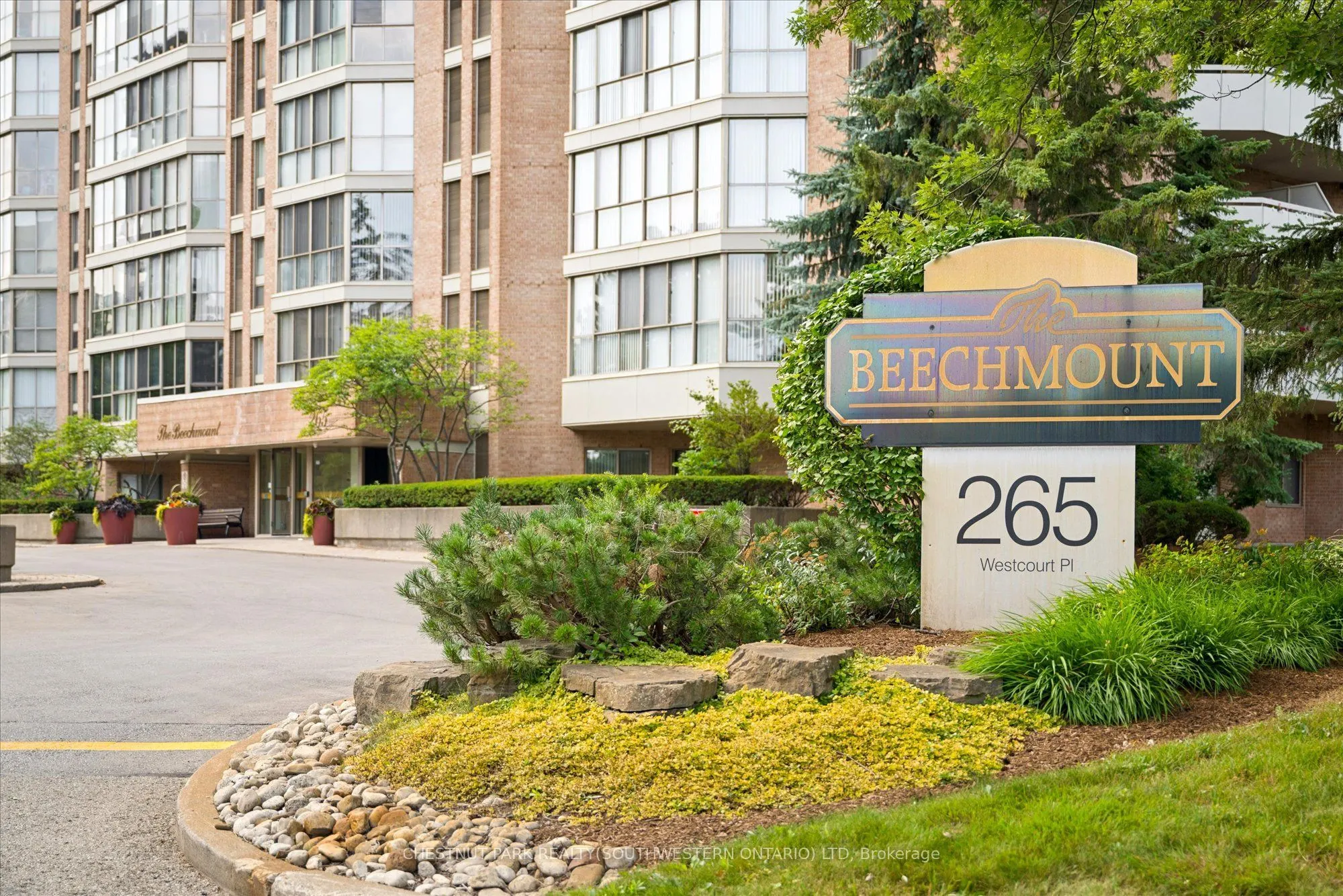 265 Westcourt Place #PH9