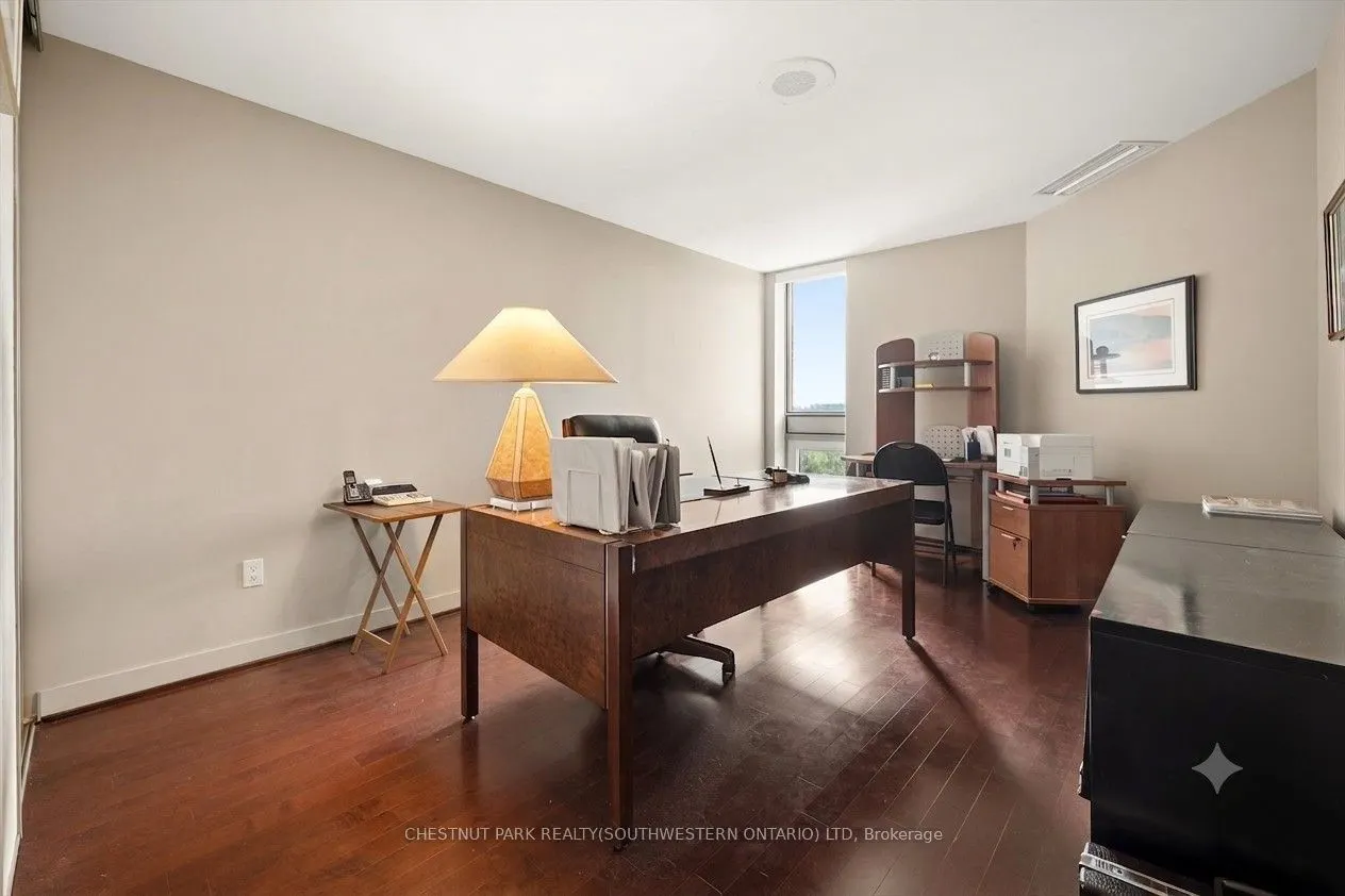 265 Westcourt Place #PH9
