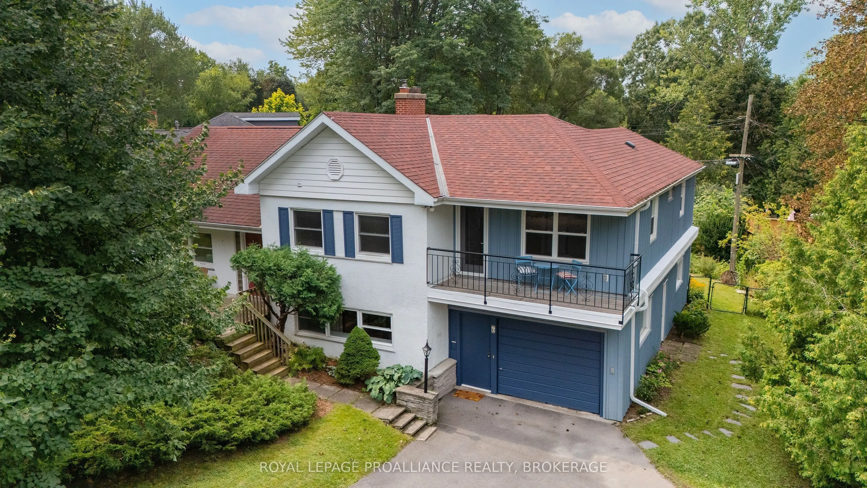 6 Grenville Crescent