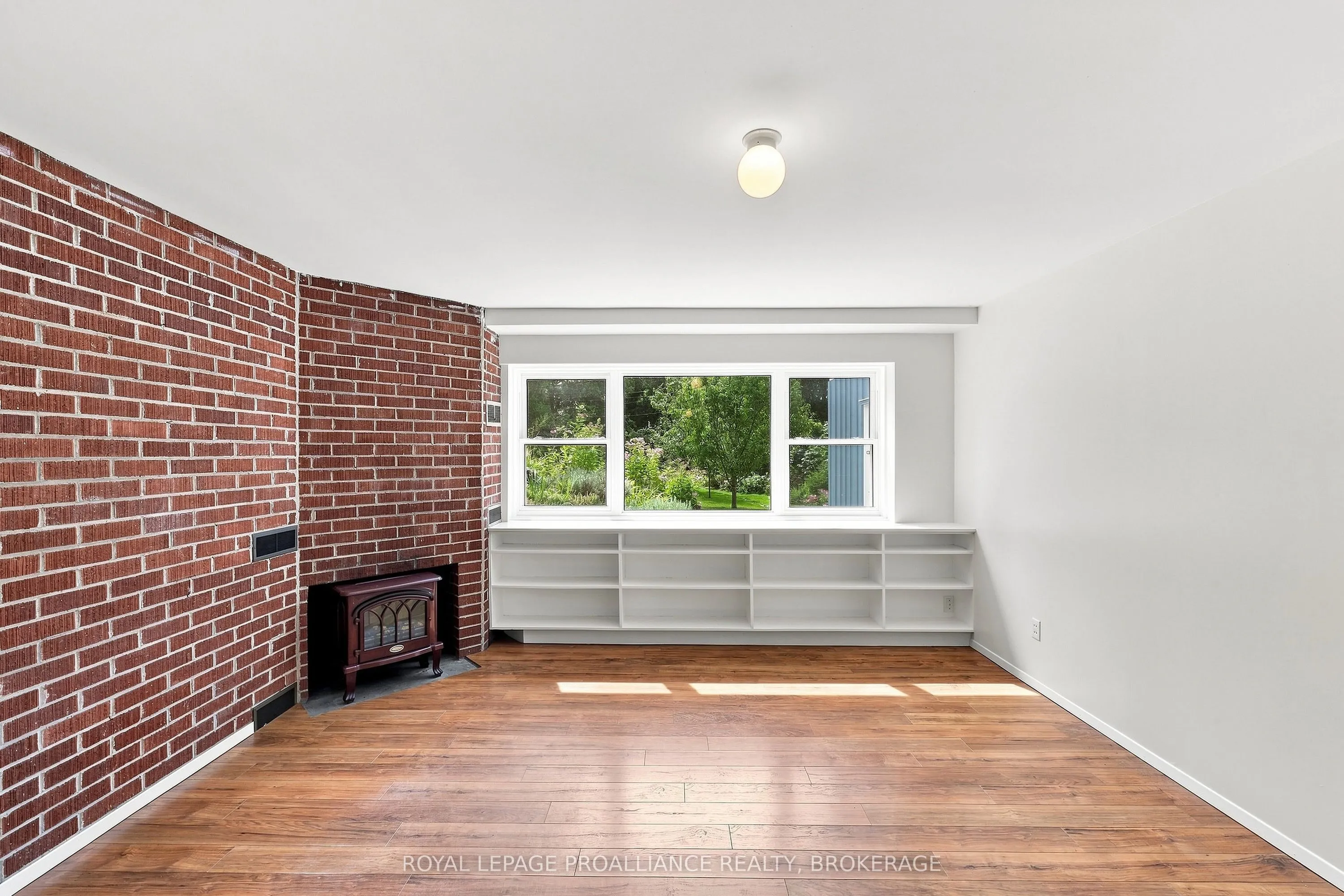 6 Grenville Crescent