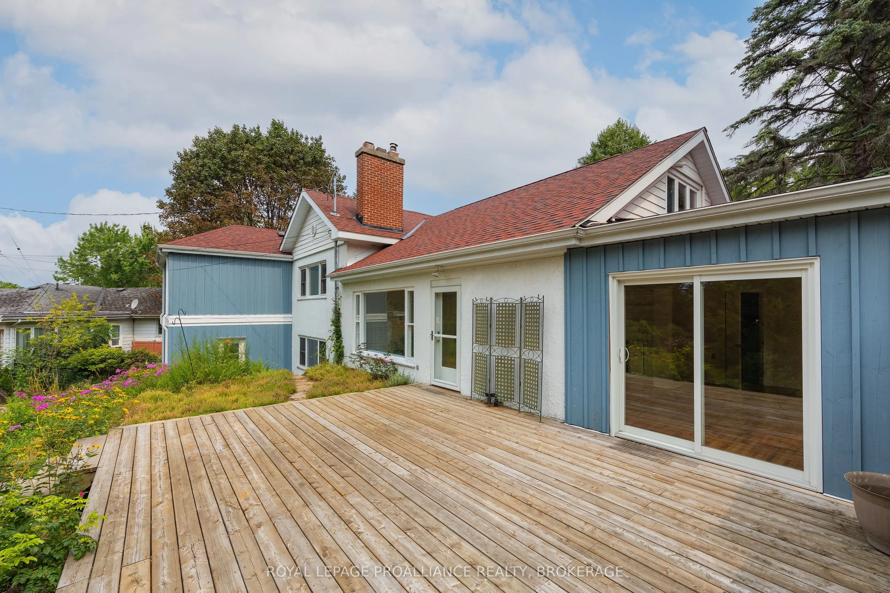 6 Grenville Crescent