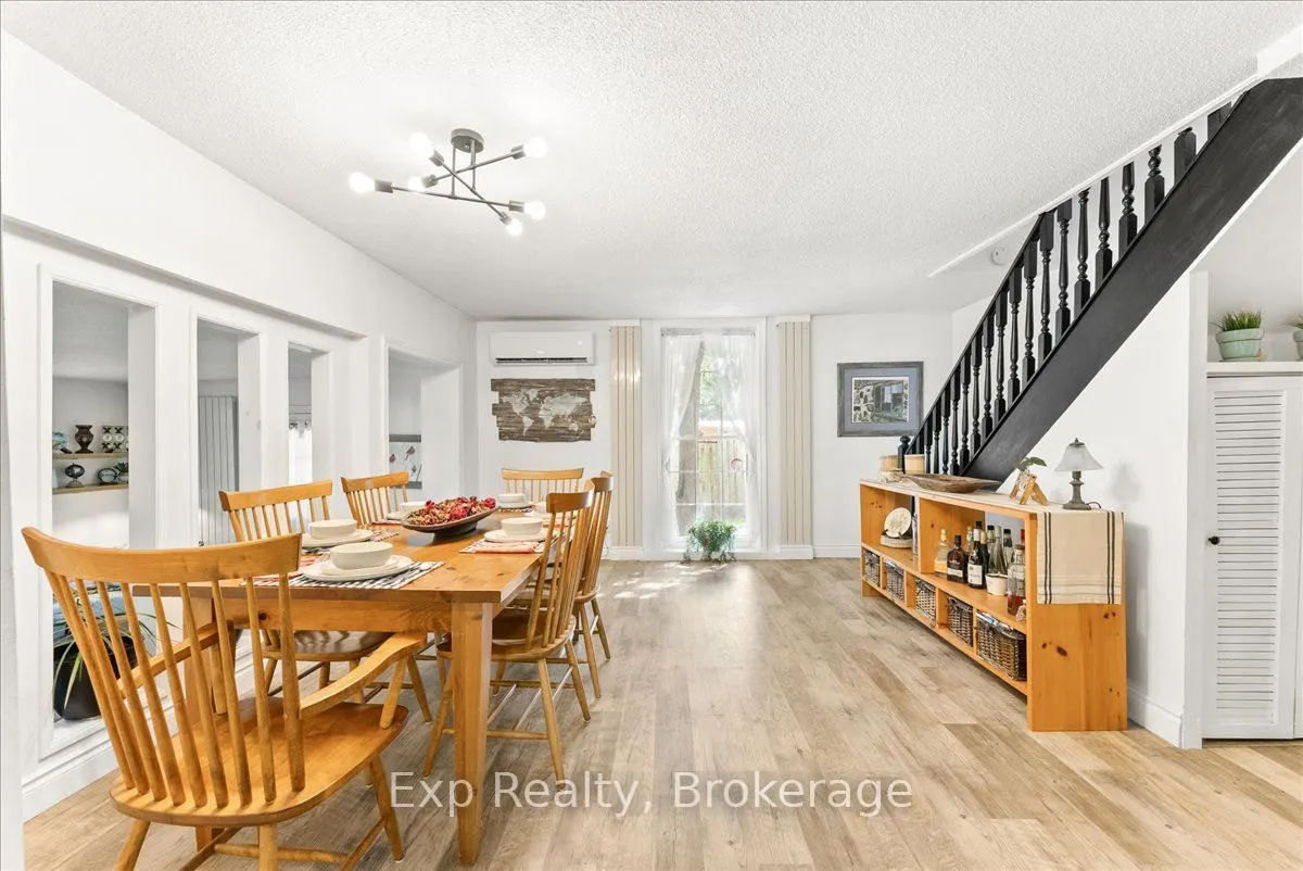 26 Sherbourne Street N