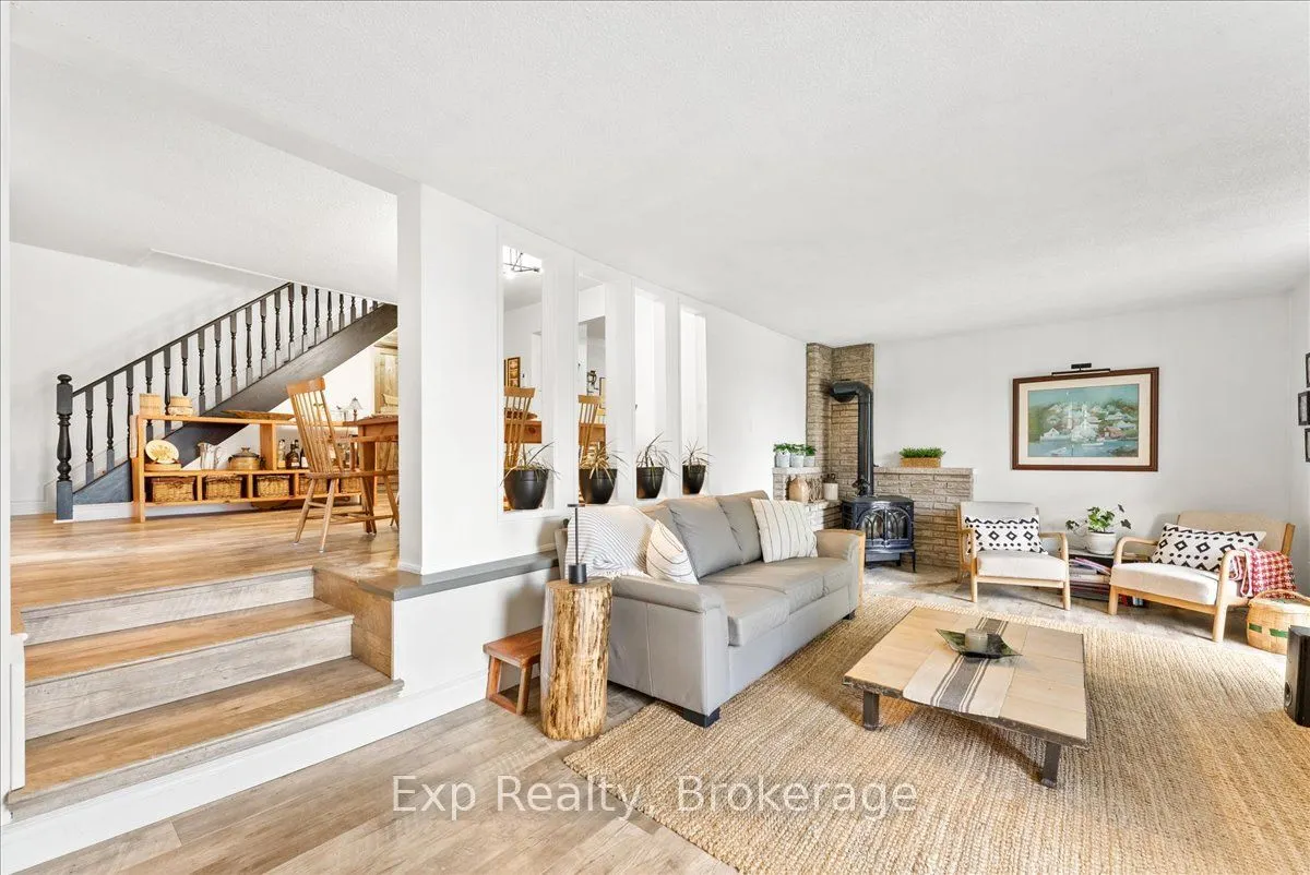 26 Sherbourne Street N