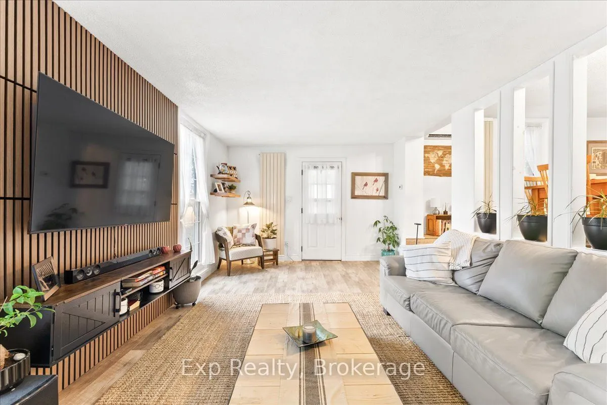 26 Sherbourne Street N