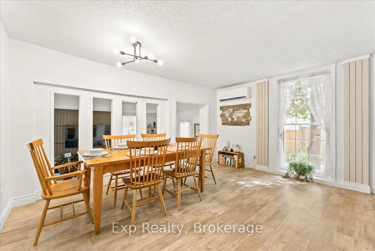 26 Sherbourne Street N