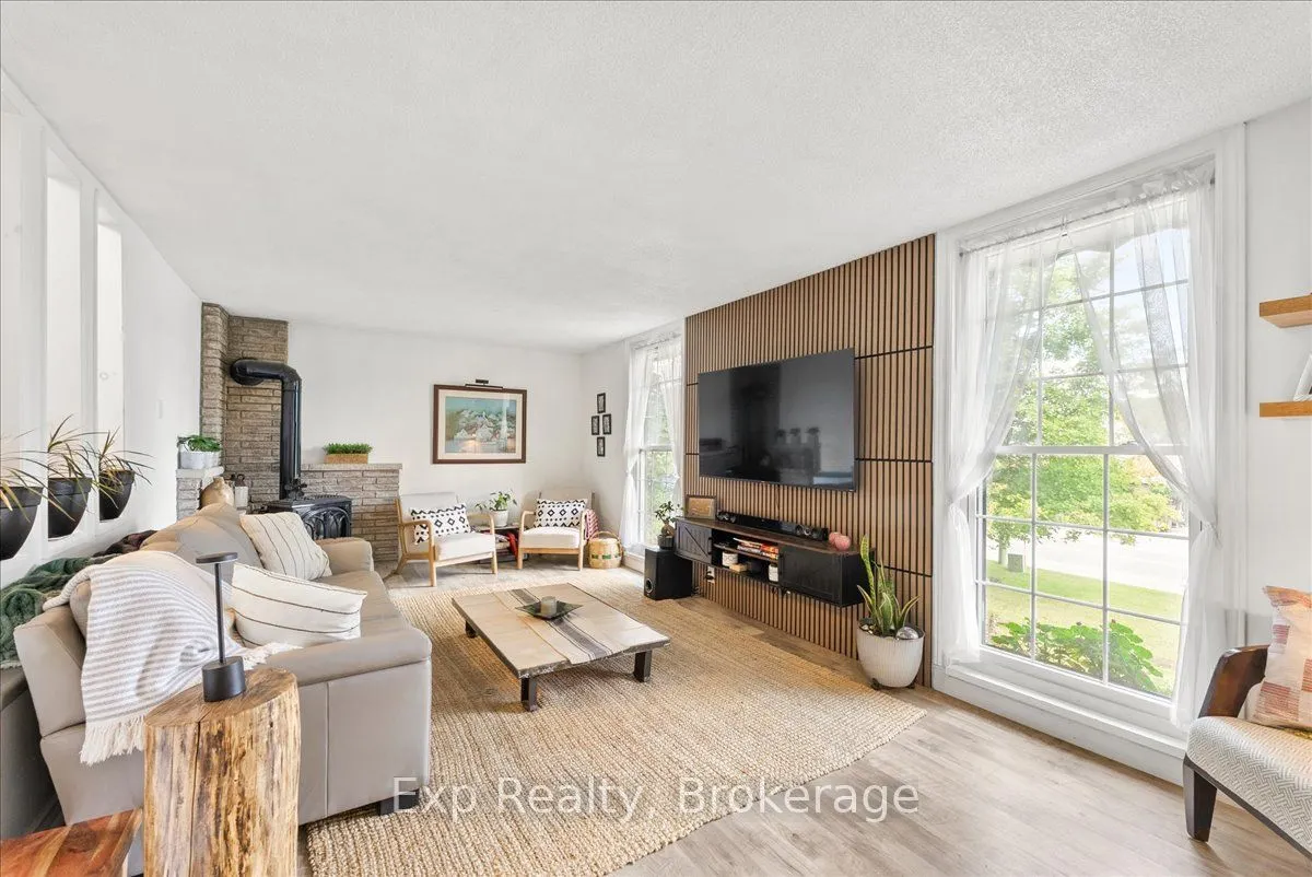 26 Sherbourne Street N