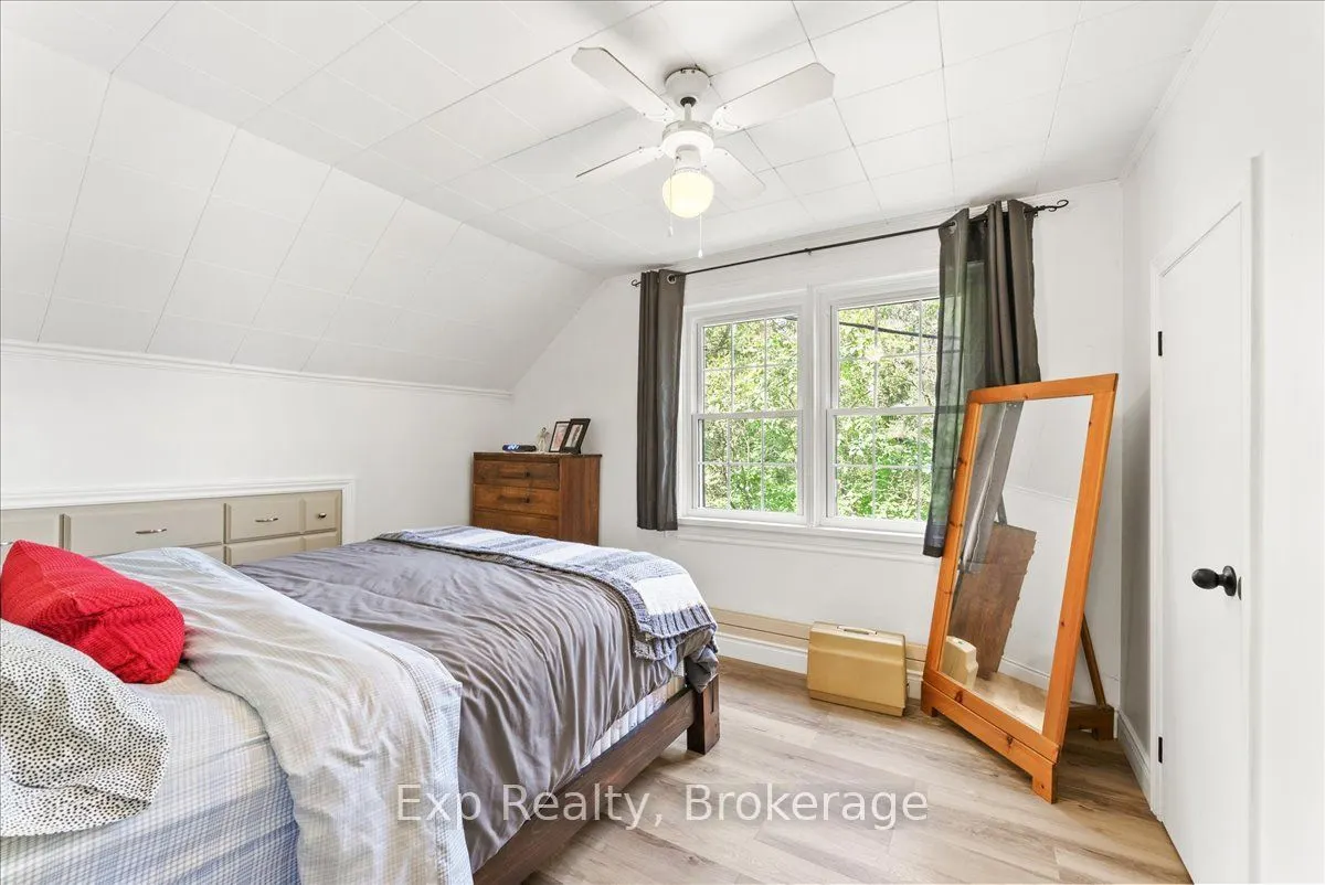 26 Sherbourne Street N