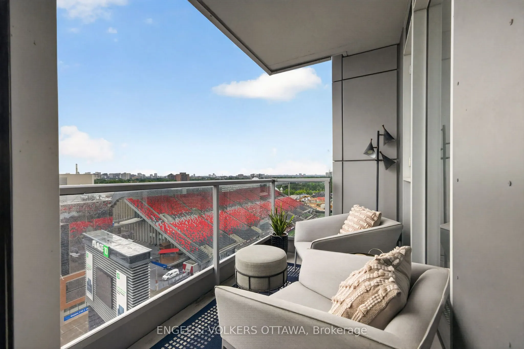 1035 Bank Street #1103