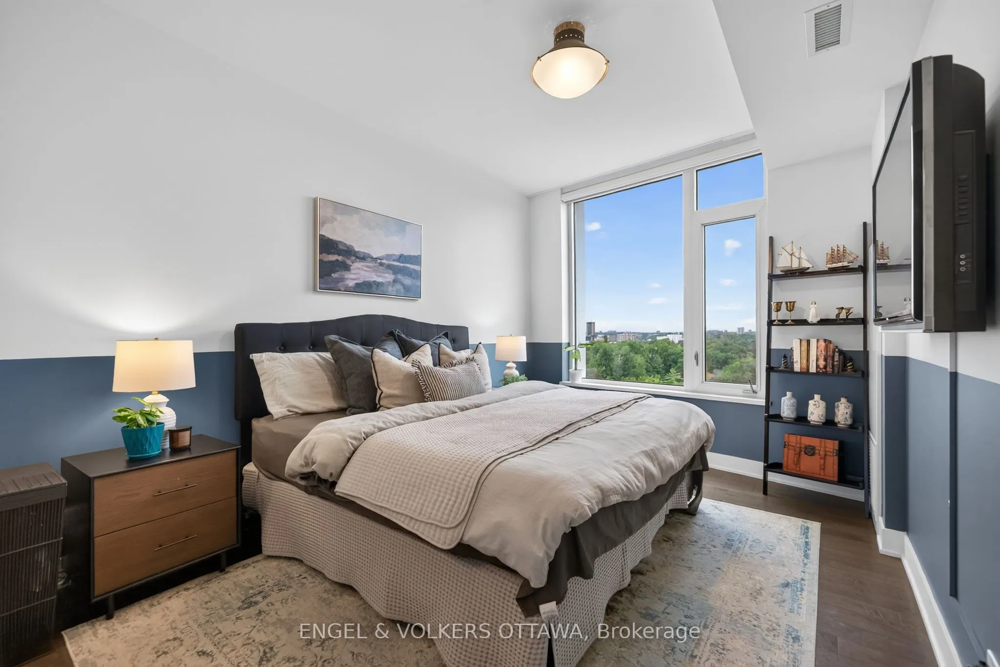 1035 Bank Street #1103