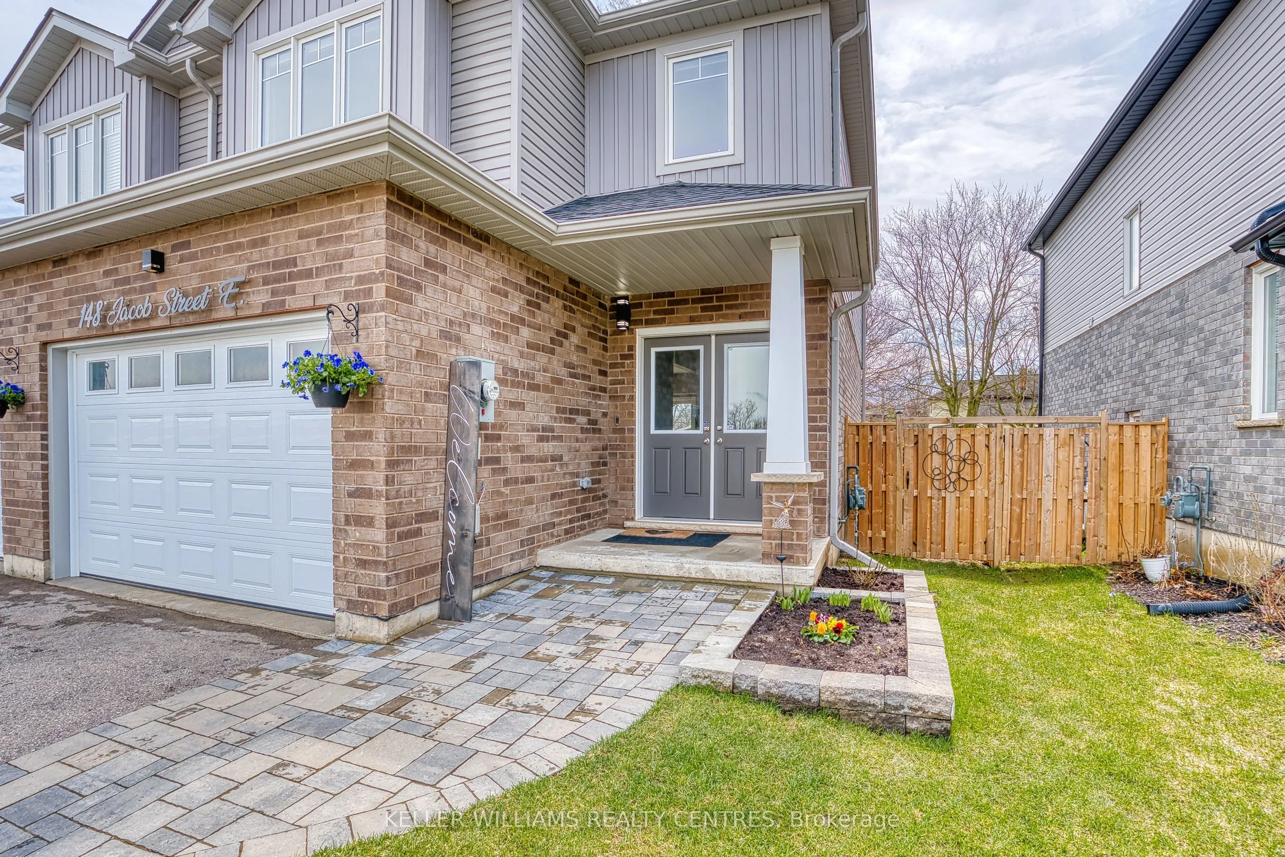 148 Jacob Street E