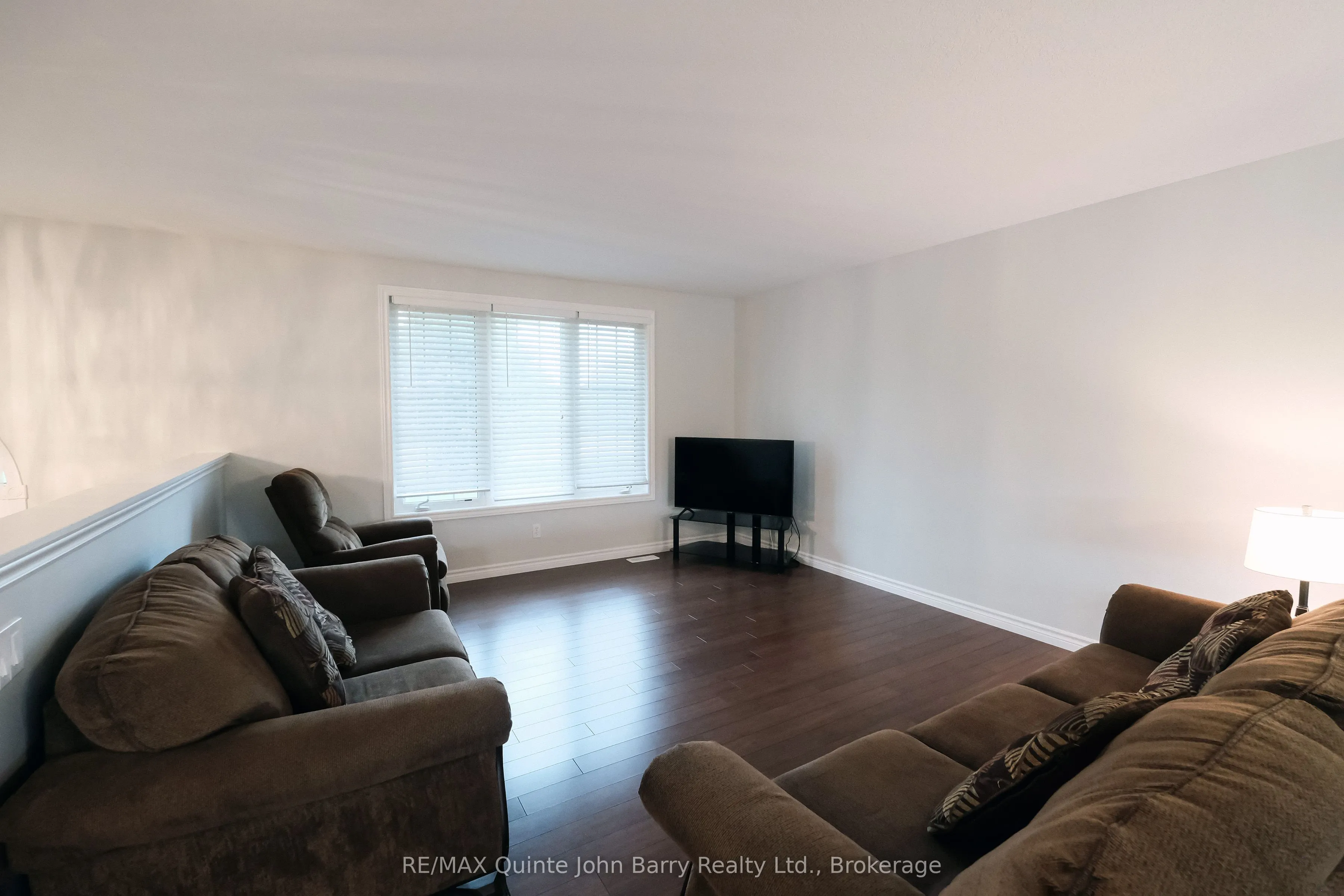 16566 Highway 2