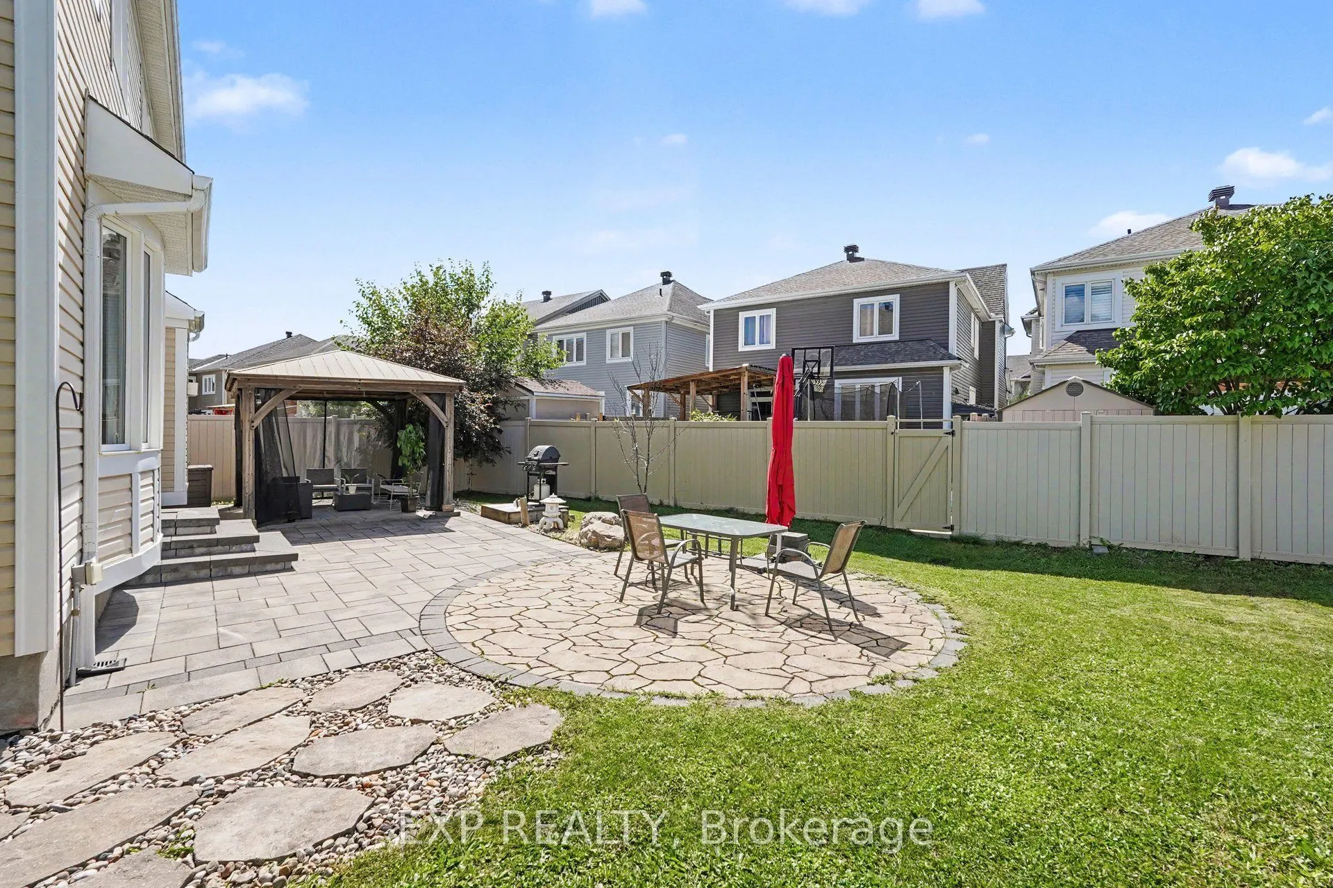 39 Pondhawk Way
