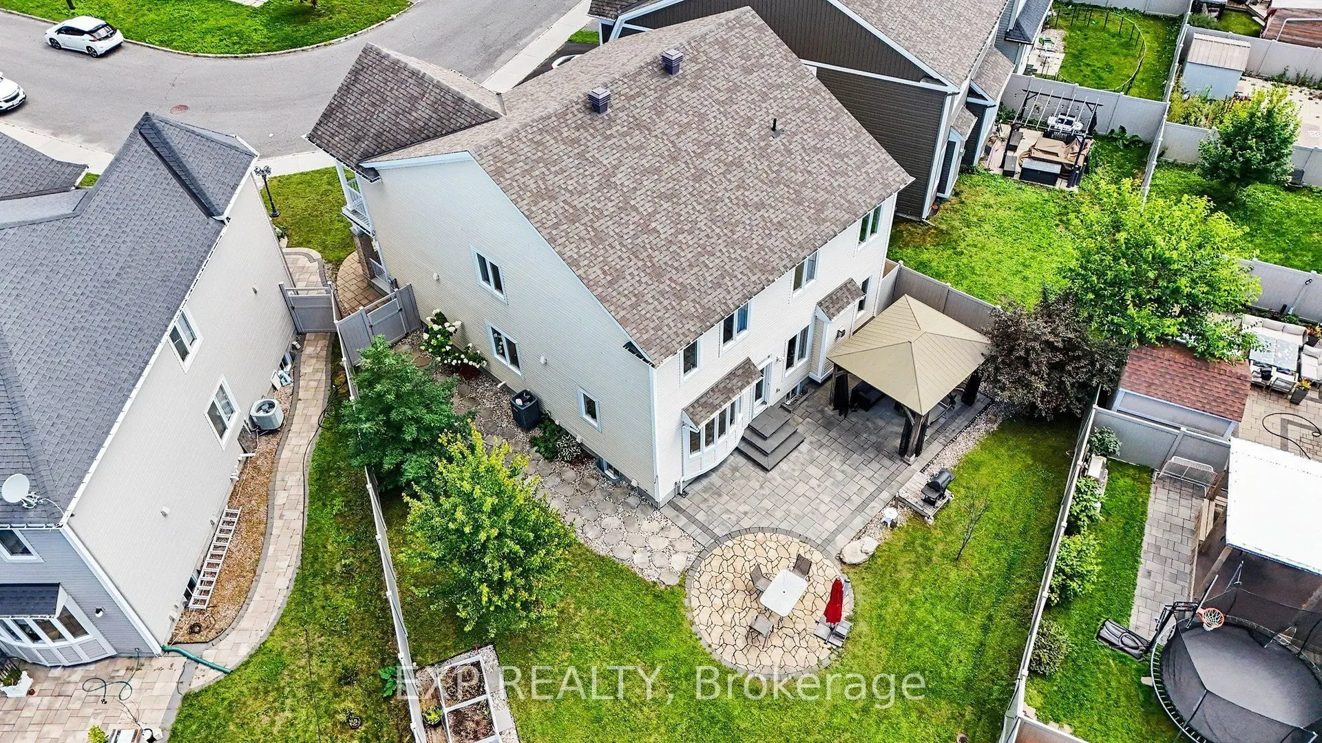 39 Pondhawk Way