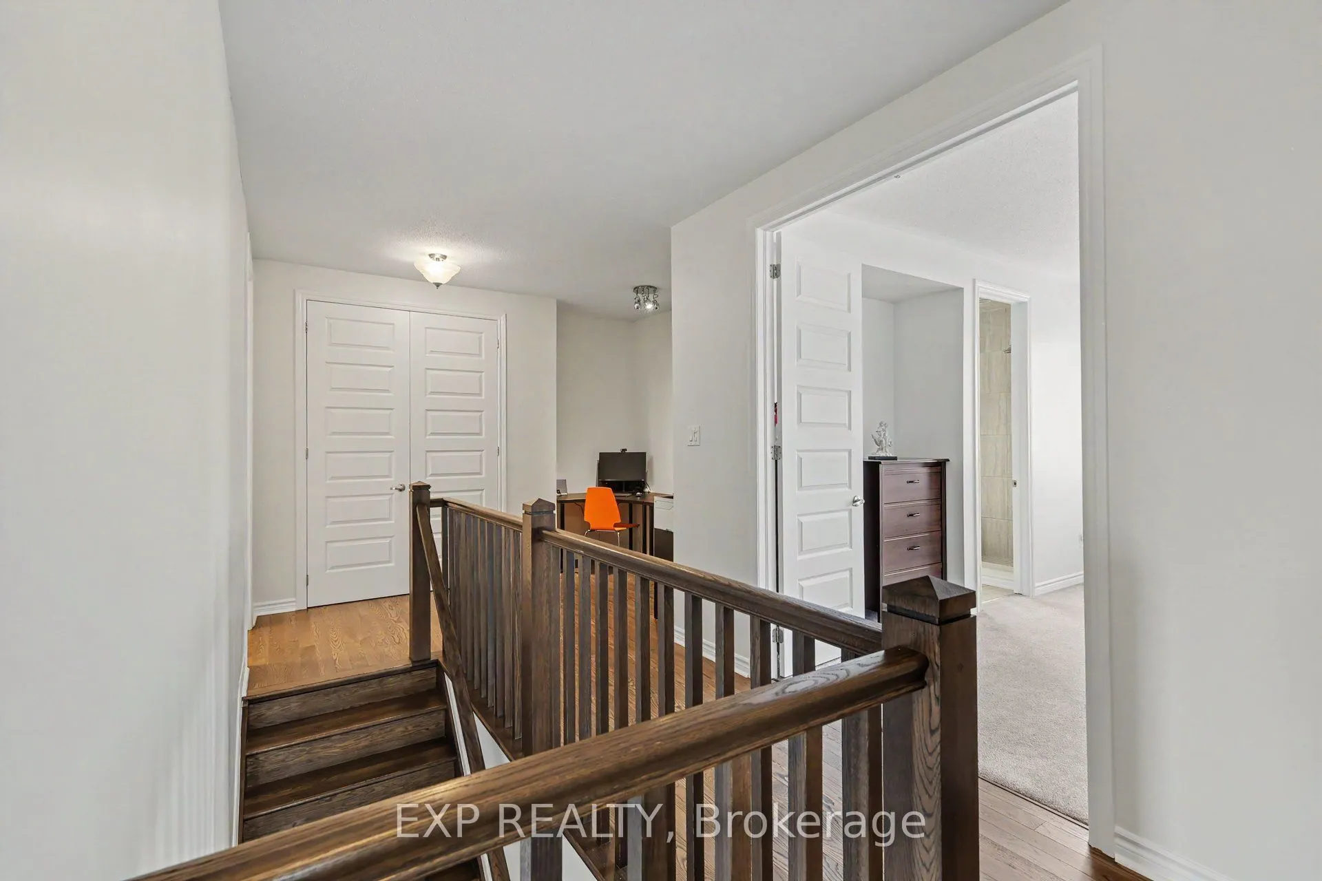 39 Pondhawk Way