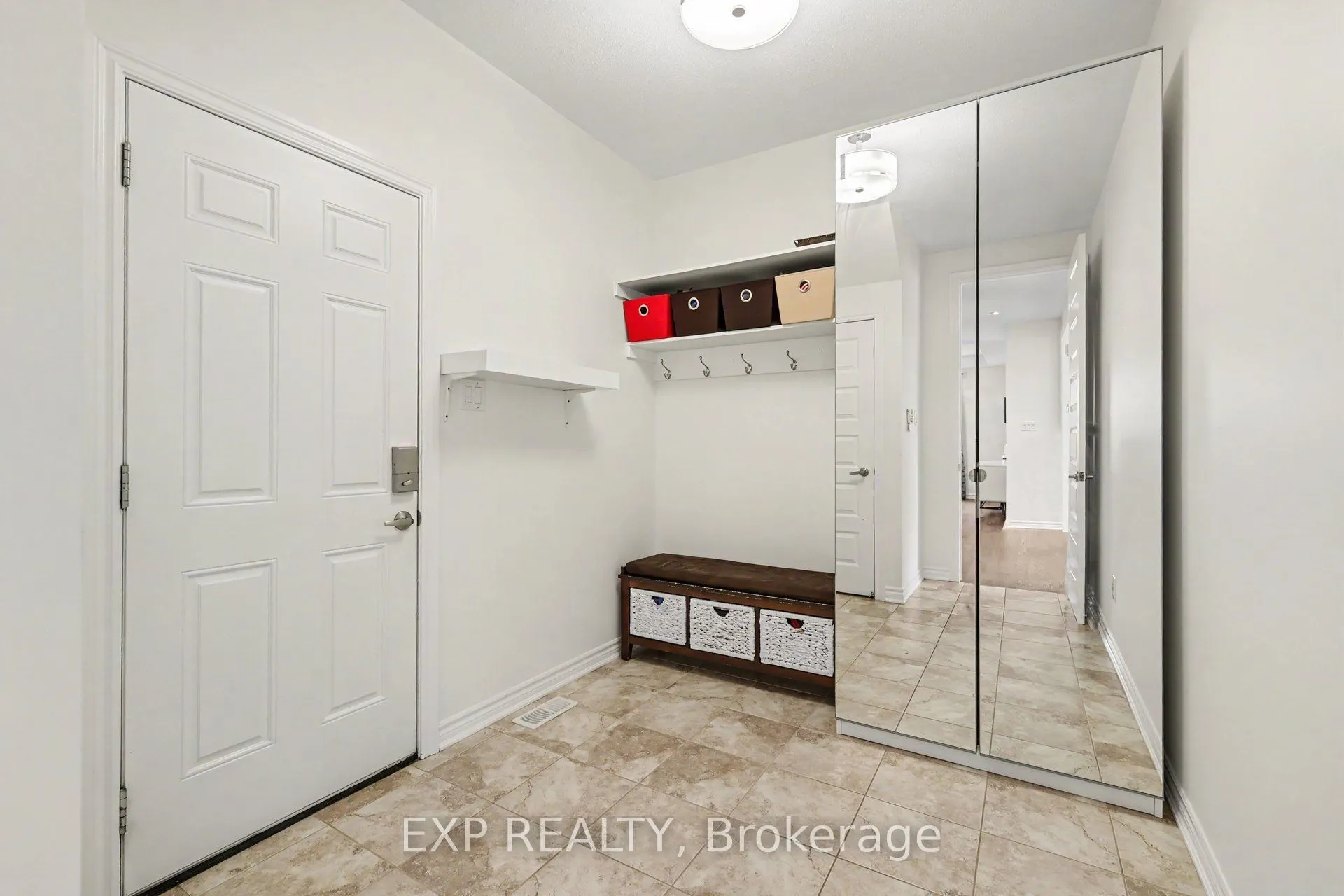 39 Pondhawk Way