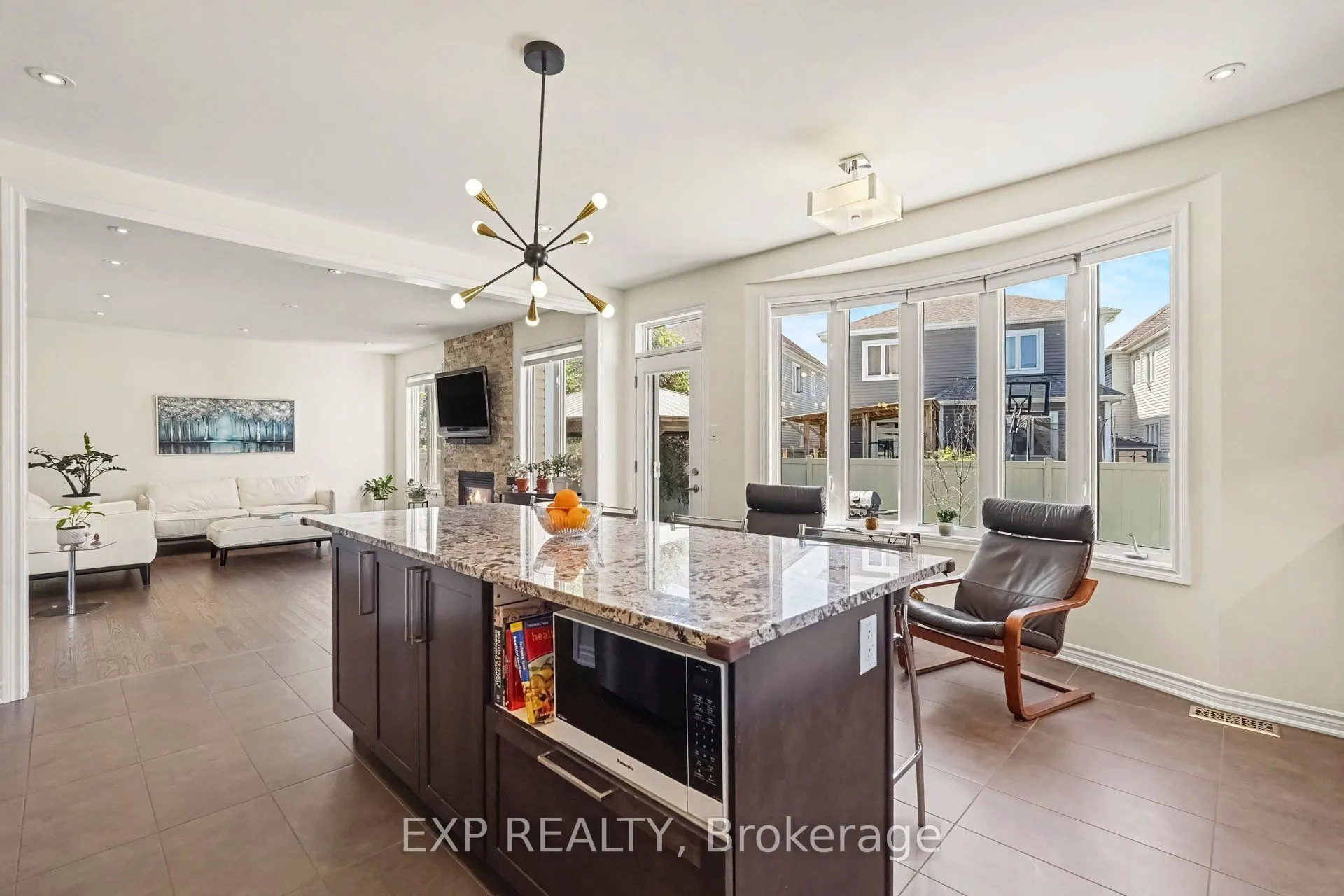 39 Pondhawk Way