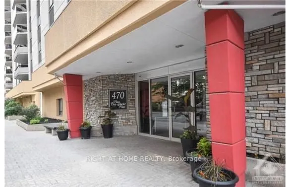 470 Laurier Avenue W #706