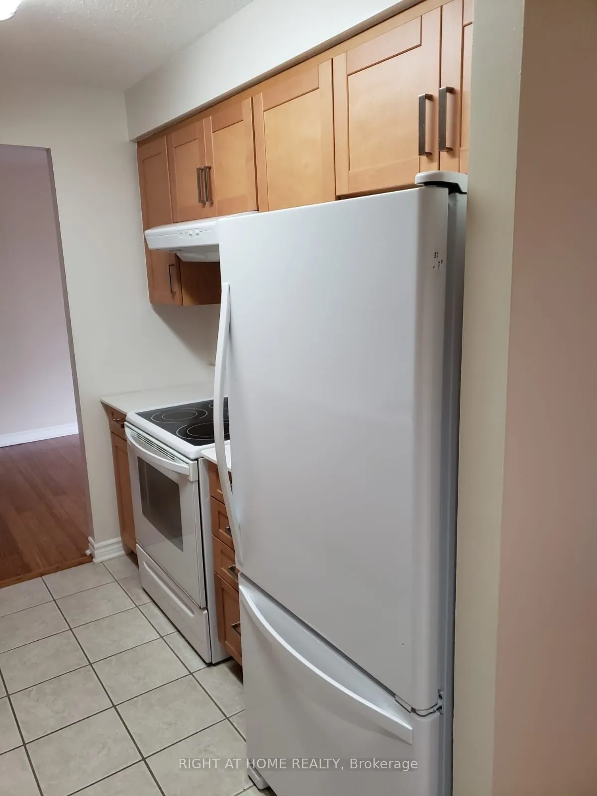 470 Laurier Avenue W #706