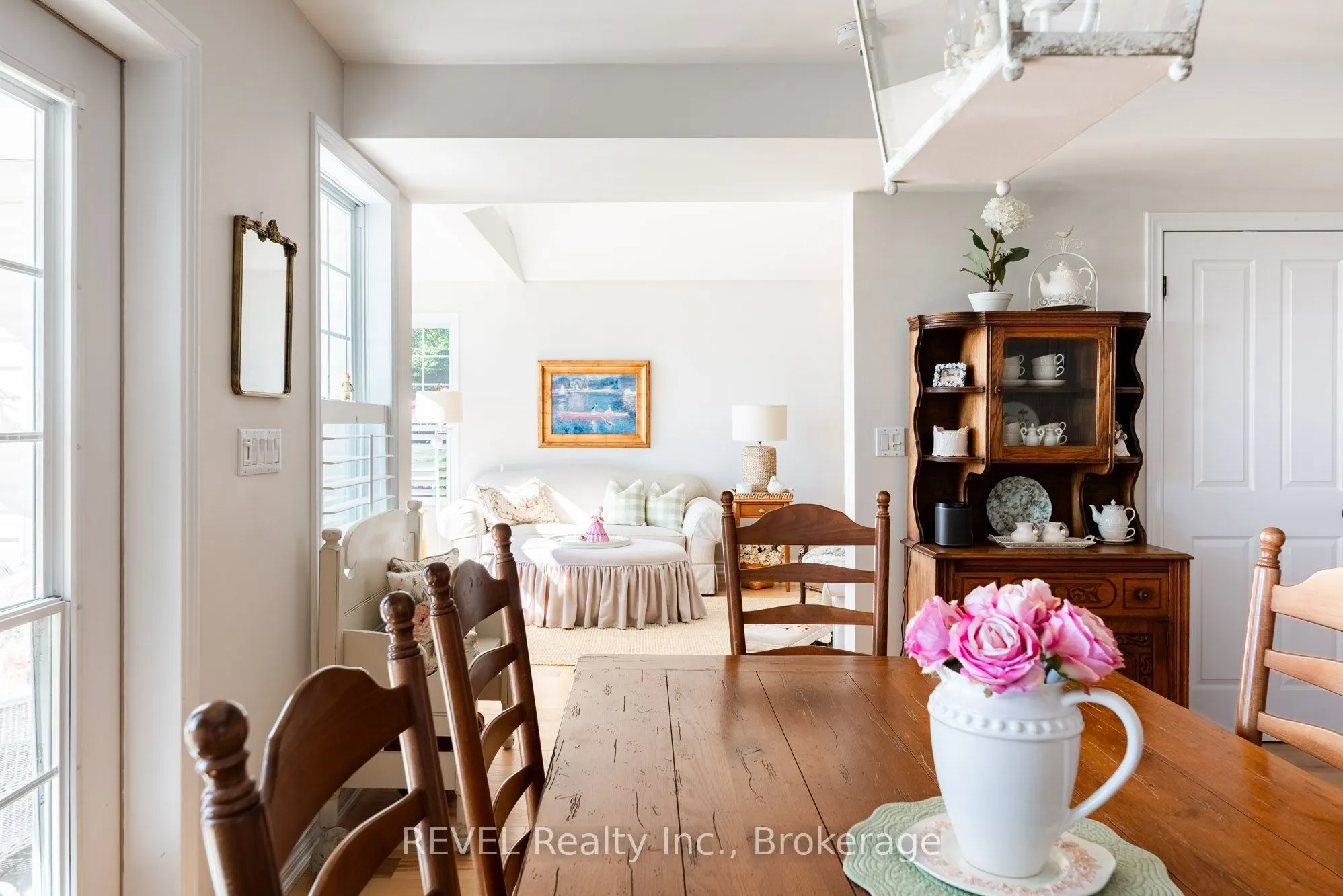 177 Lakeshore Road W