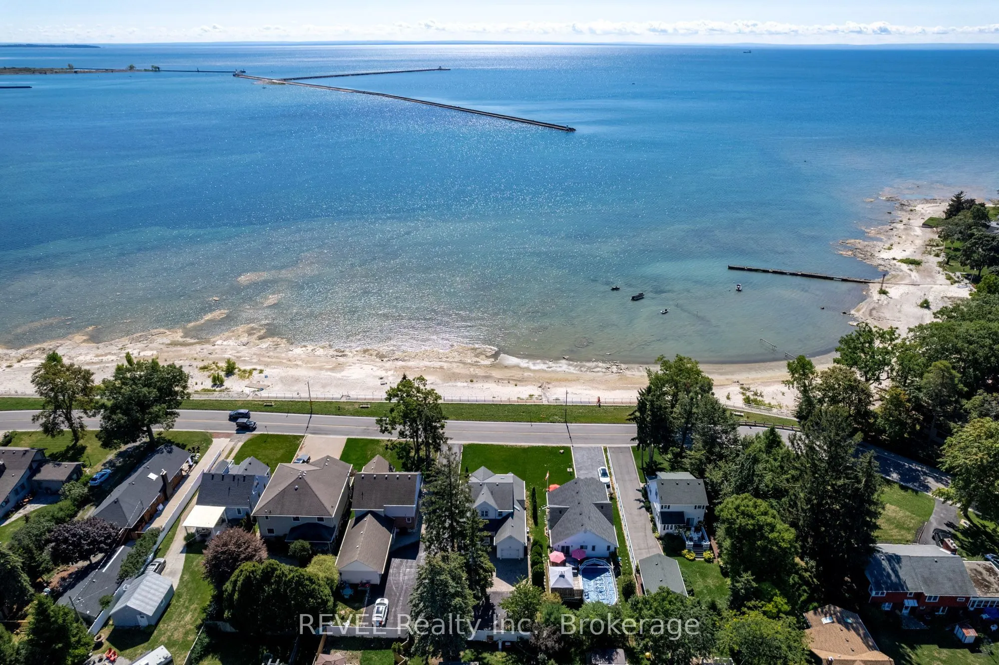 177 Lakeshore Road W