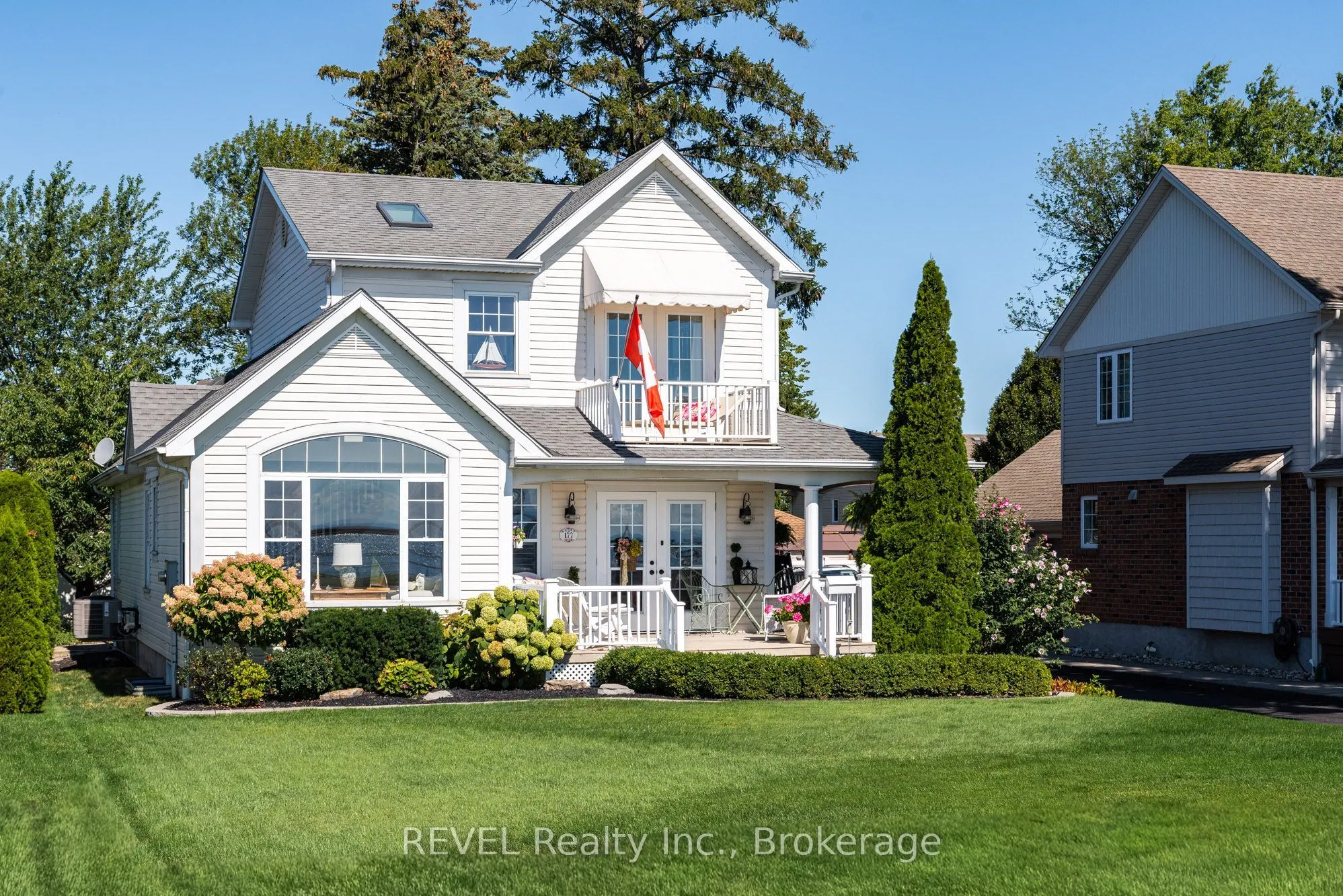 177 Lakeshore Road W