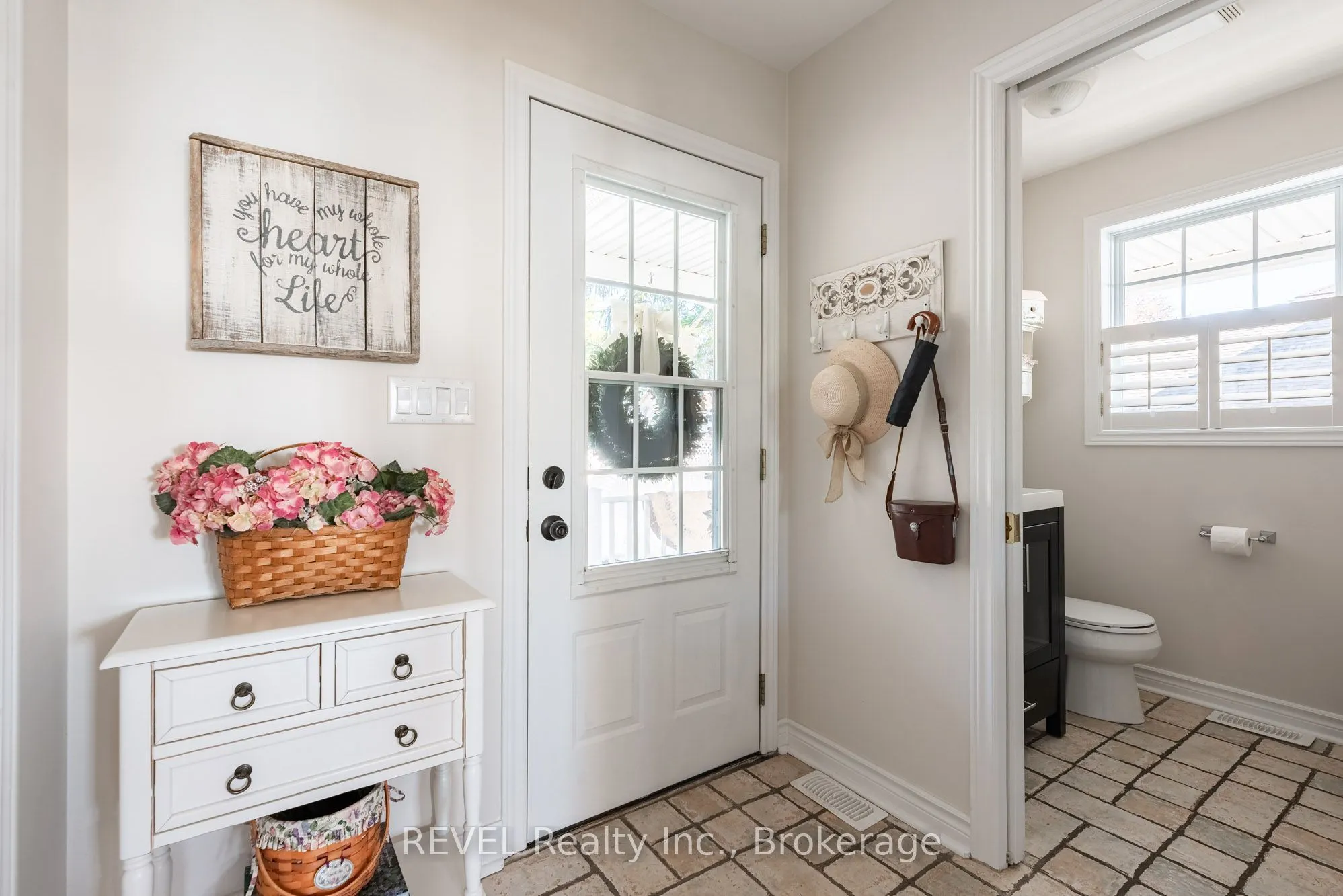 177 Lakeshore Road W