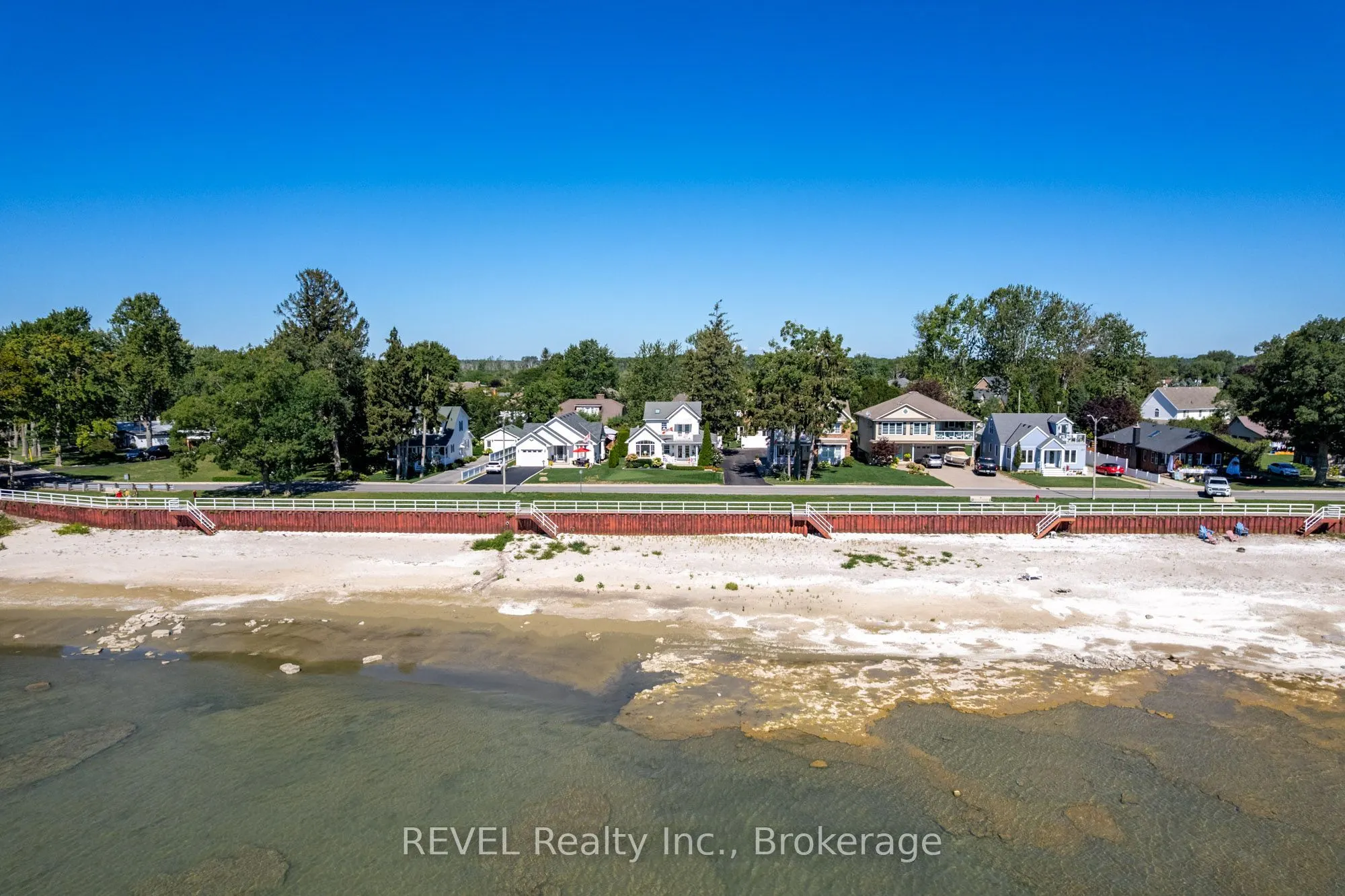 177 Lakeshore Road W