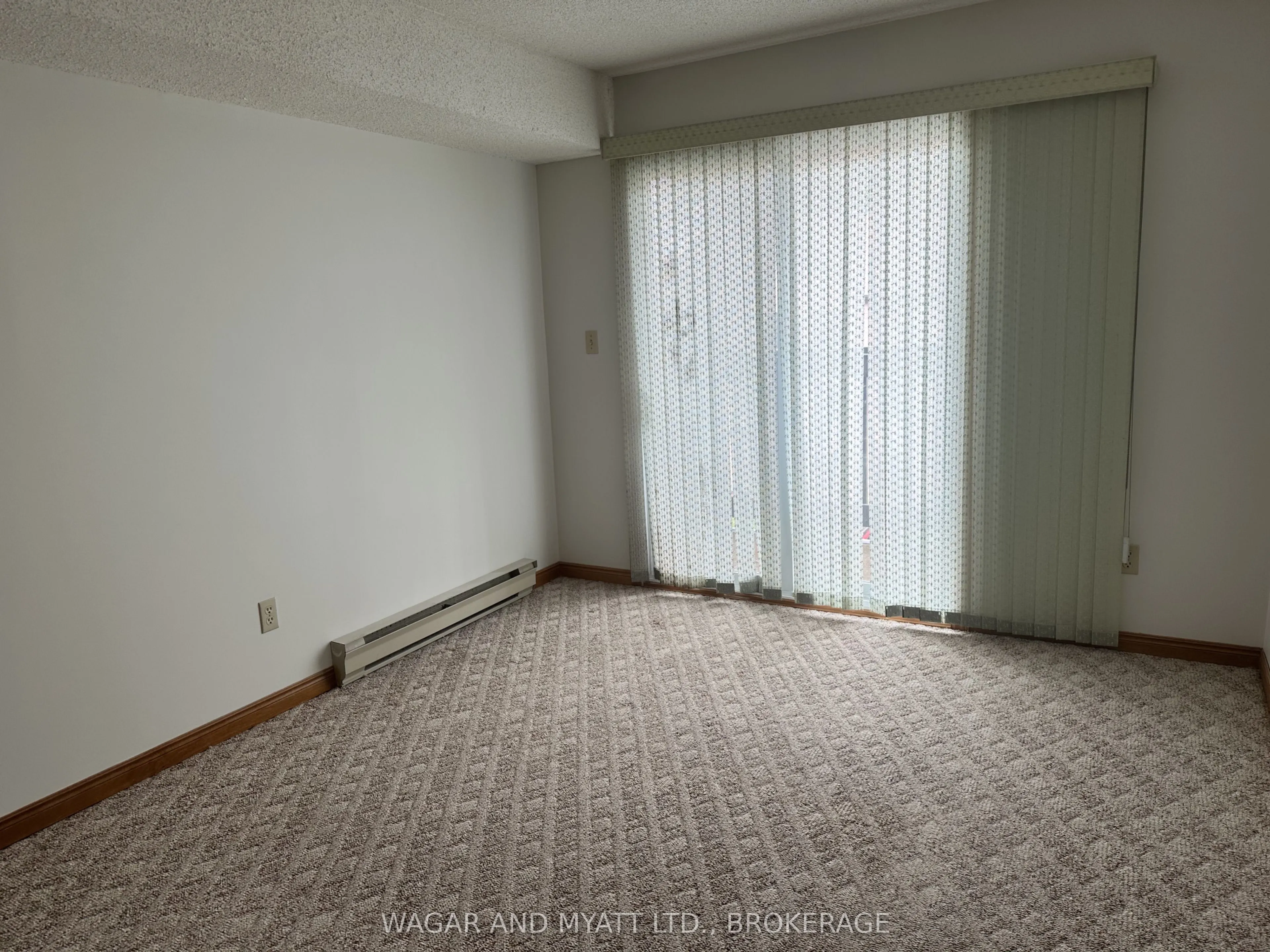 9 Centre Street S #305