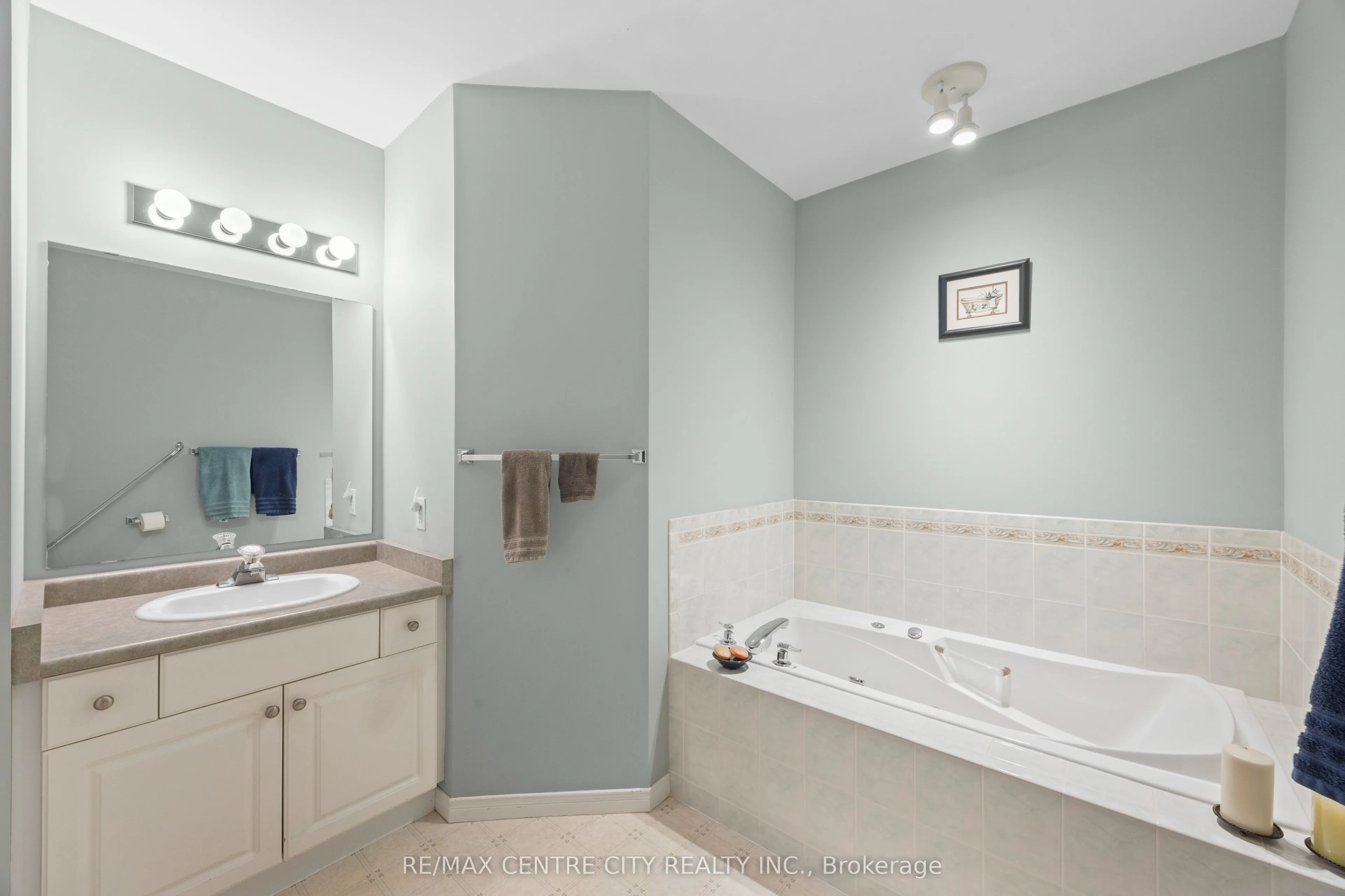 33 Ilderbrook Circle