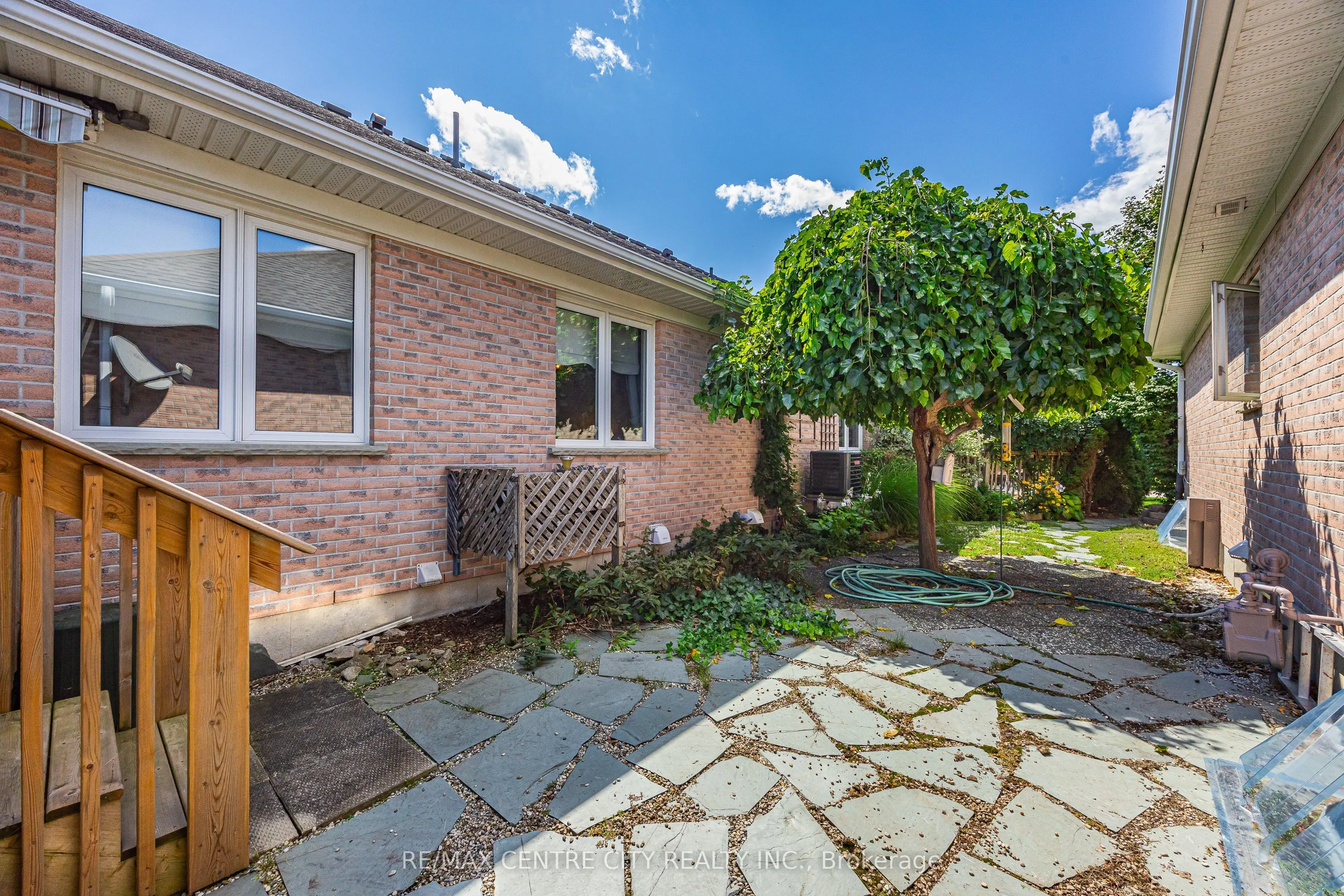 33 Ilderbrook Circle
